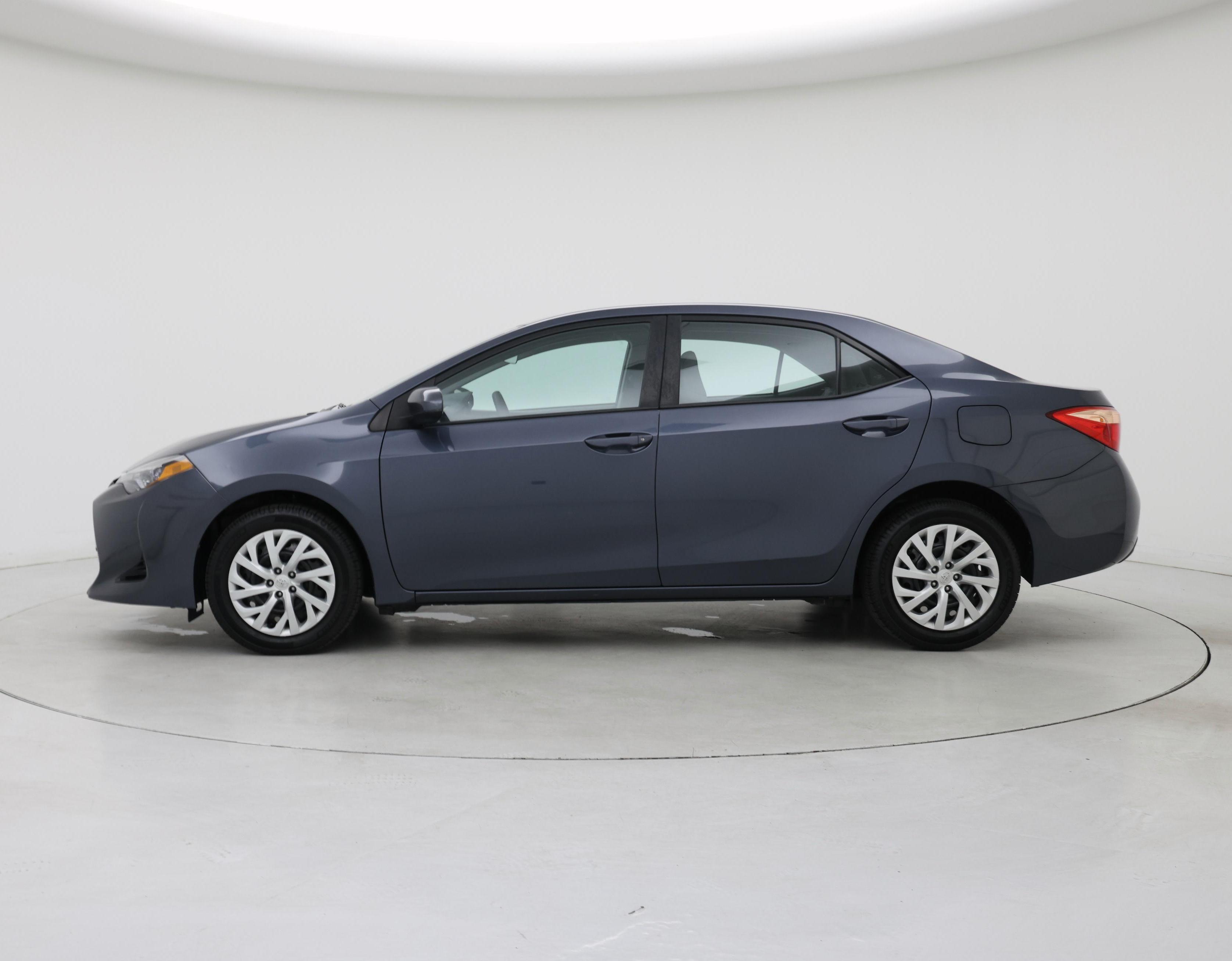 Thumbnail: 2018 Toyota Corolla - 3