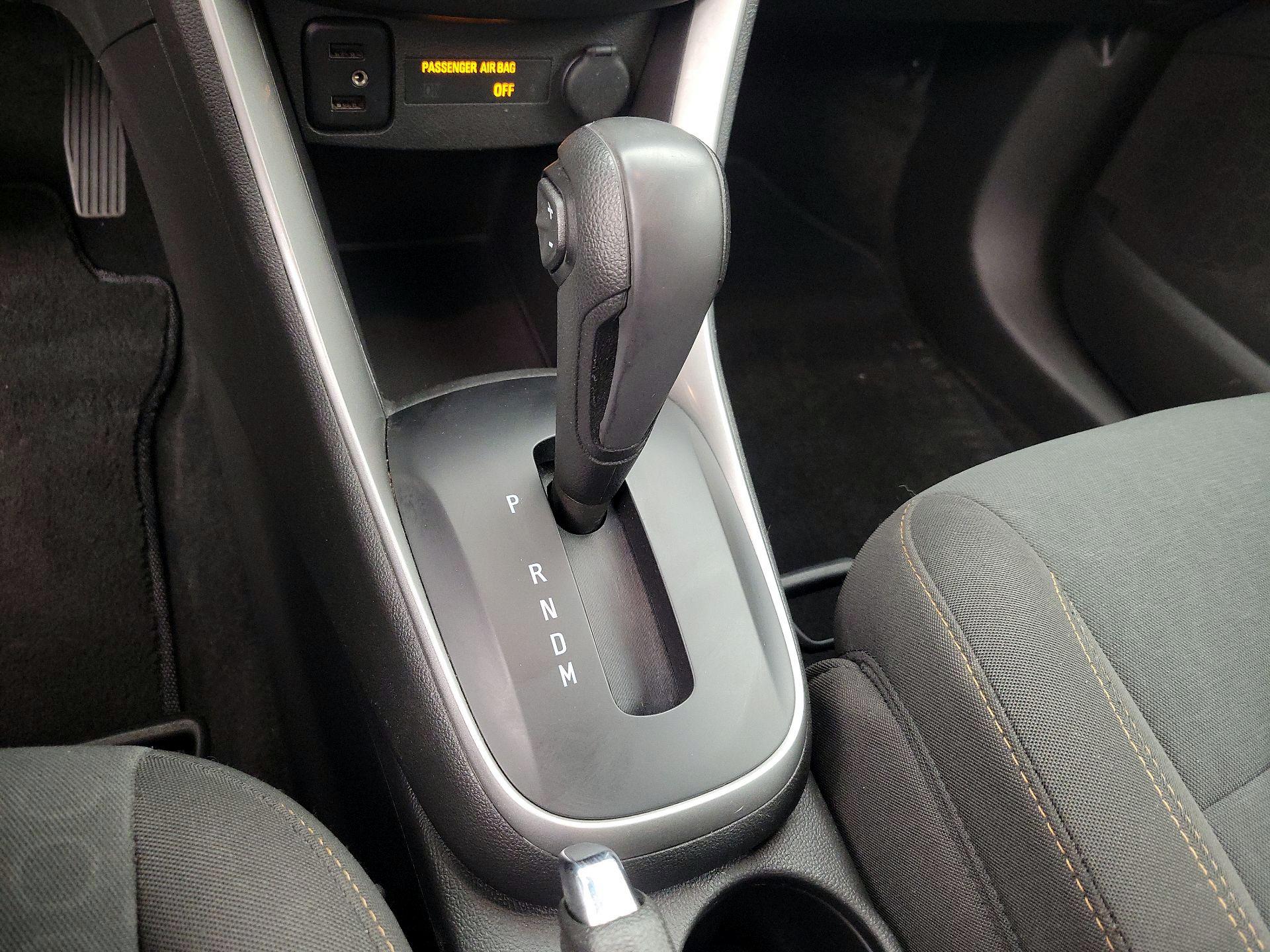 Thumbnail: 2017 Chevrolet Trax - 17