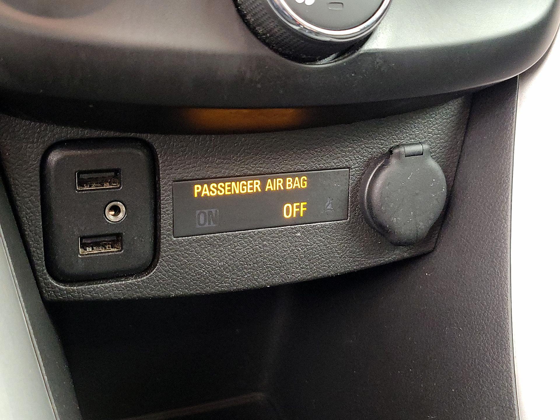 Thumbnail: 2017 Chevrolet Trax - 18