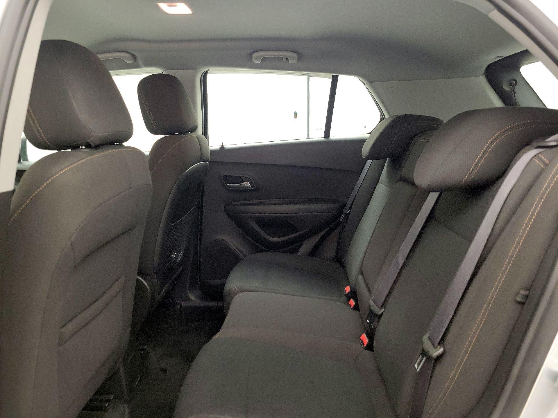 Thumbnail: 2017 Chevrolet Trax - 19