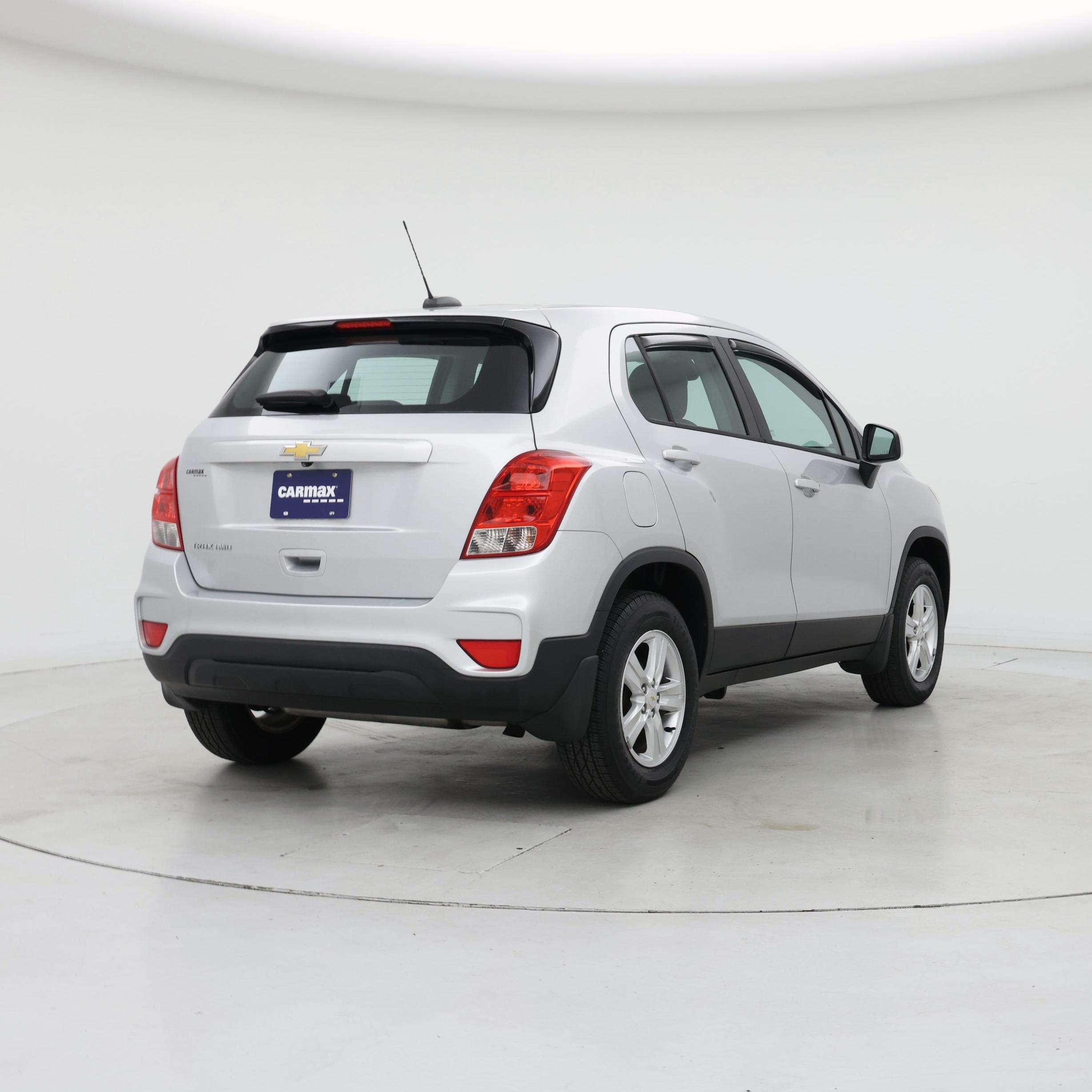 Thumbnail: 2017 Chevrolet Trax - 8