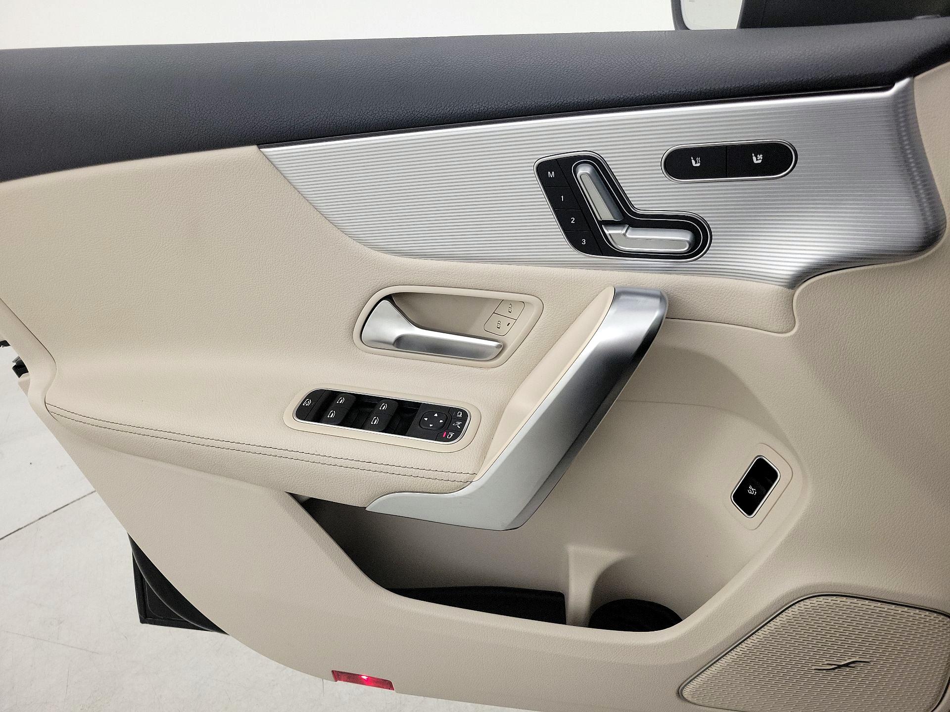 Thumbnail: 2020 Mercedes-Benz A-Class - 12