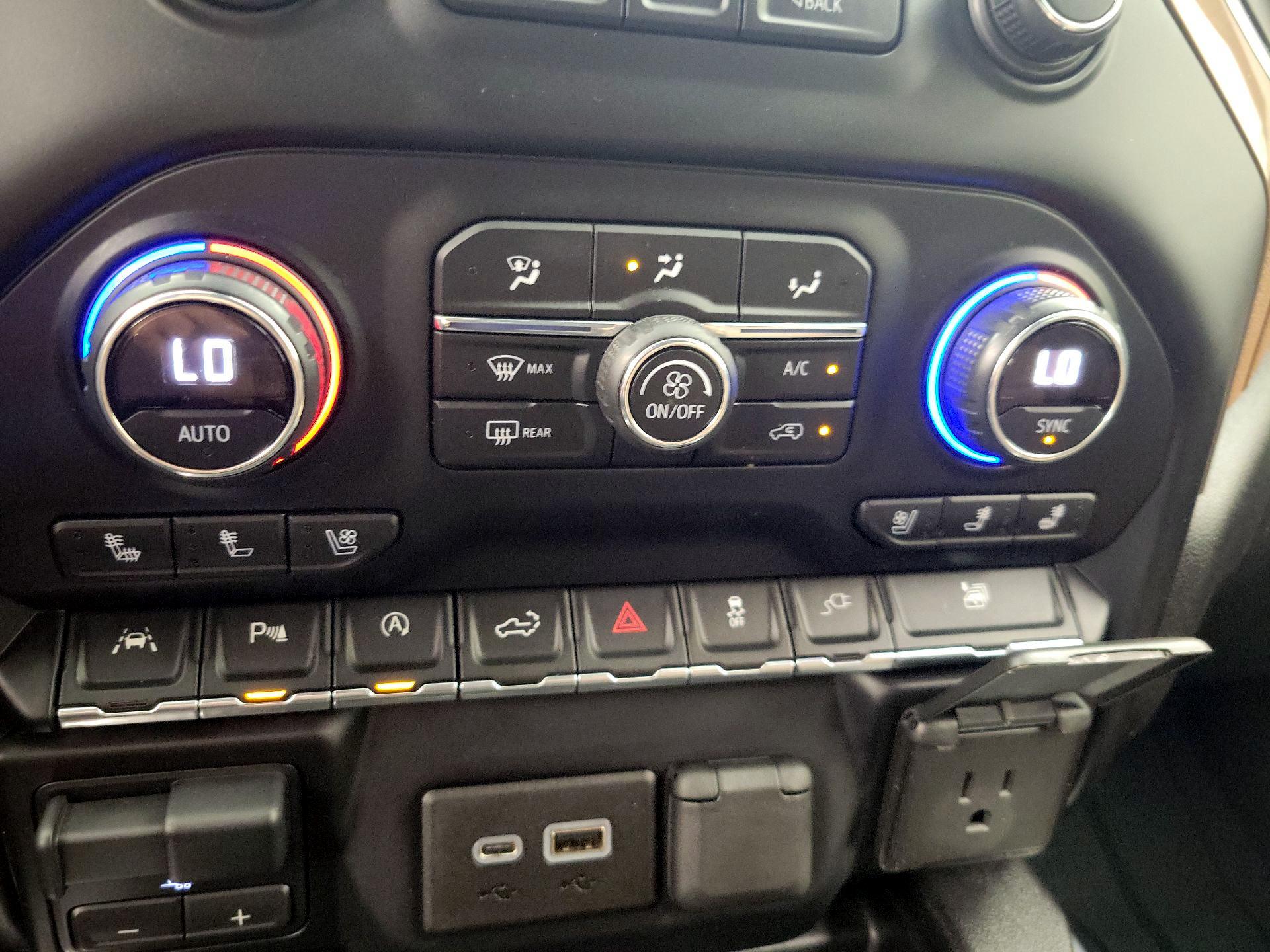 Thumbnail: 2019 Chevrolet Silverado 1500 - 17