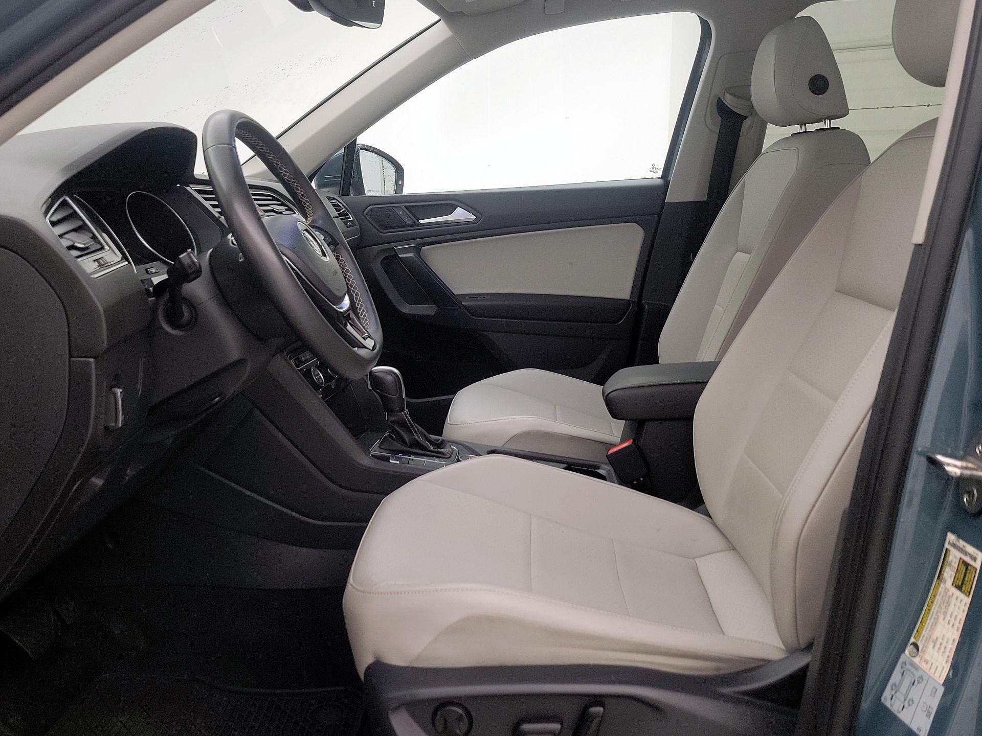 Thumbnail: 2021 Volkswagen Tiguan - 11
