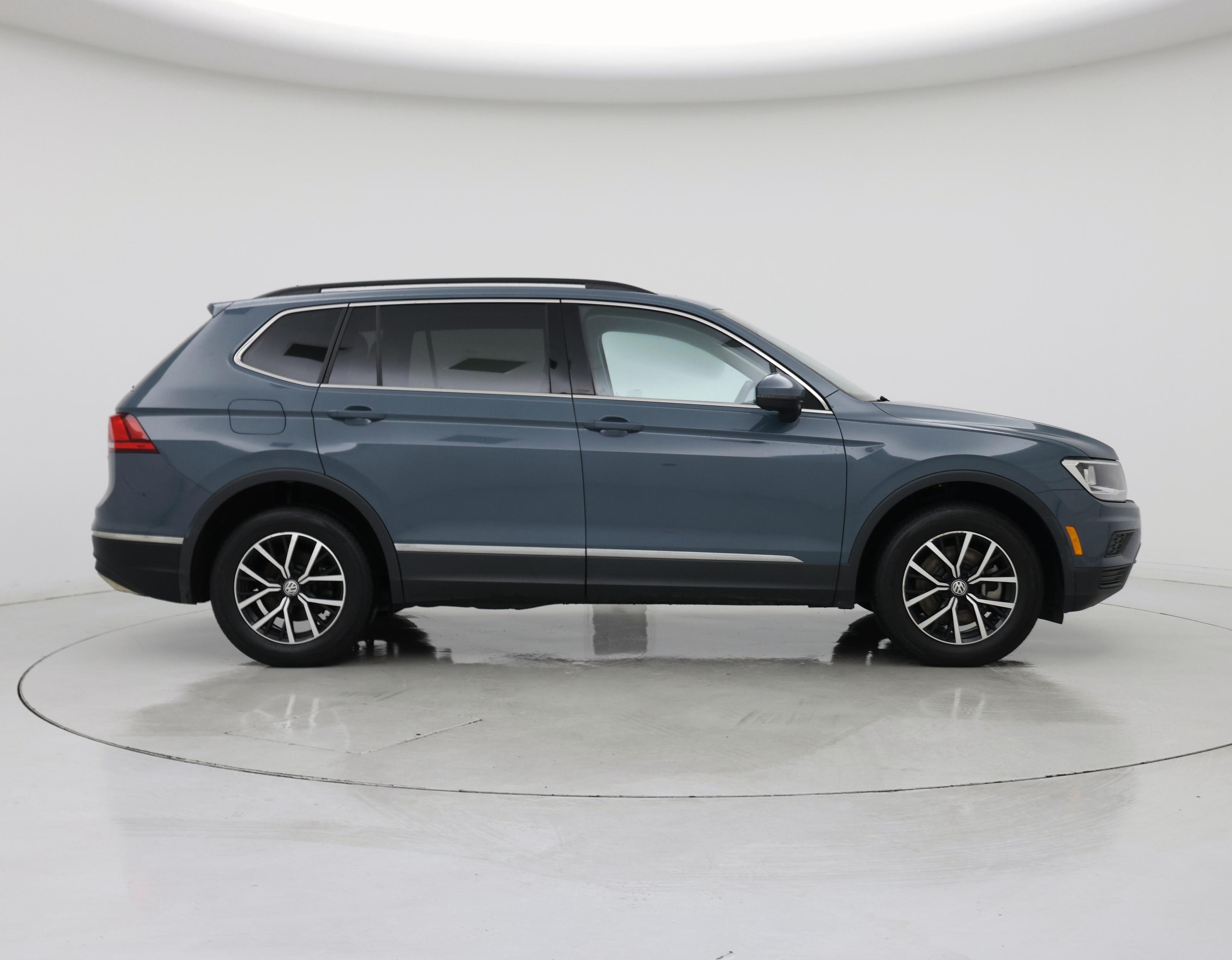 Thumbnail: 2021 Volkswagen Tiguan - 7