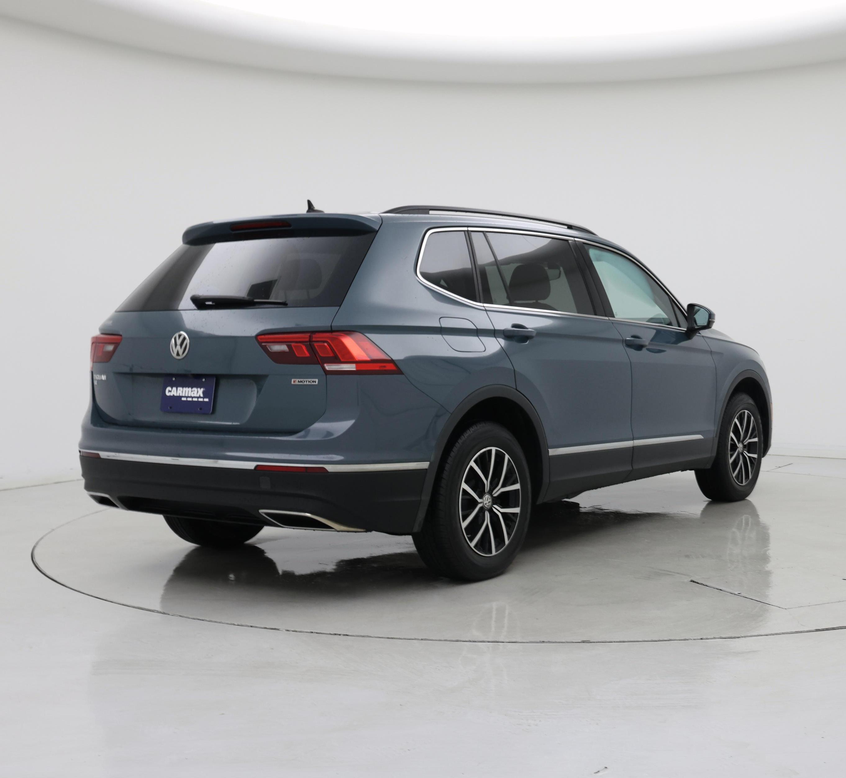 Thumbnail: 2021 Volkswagen Tiguan - 8