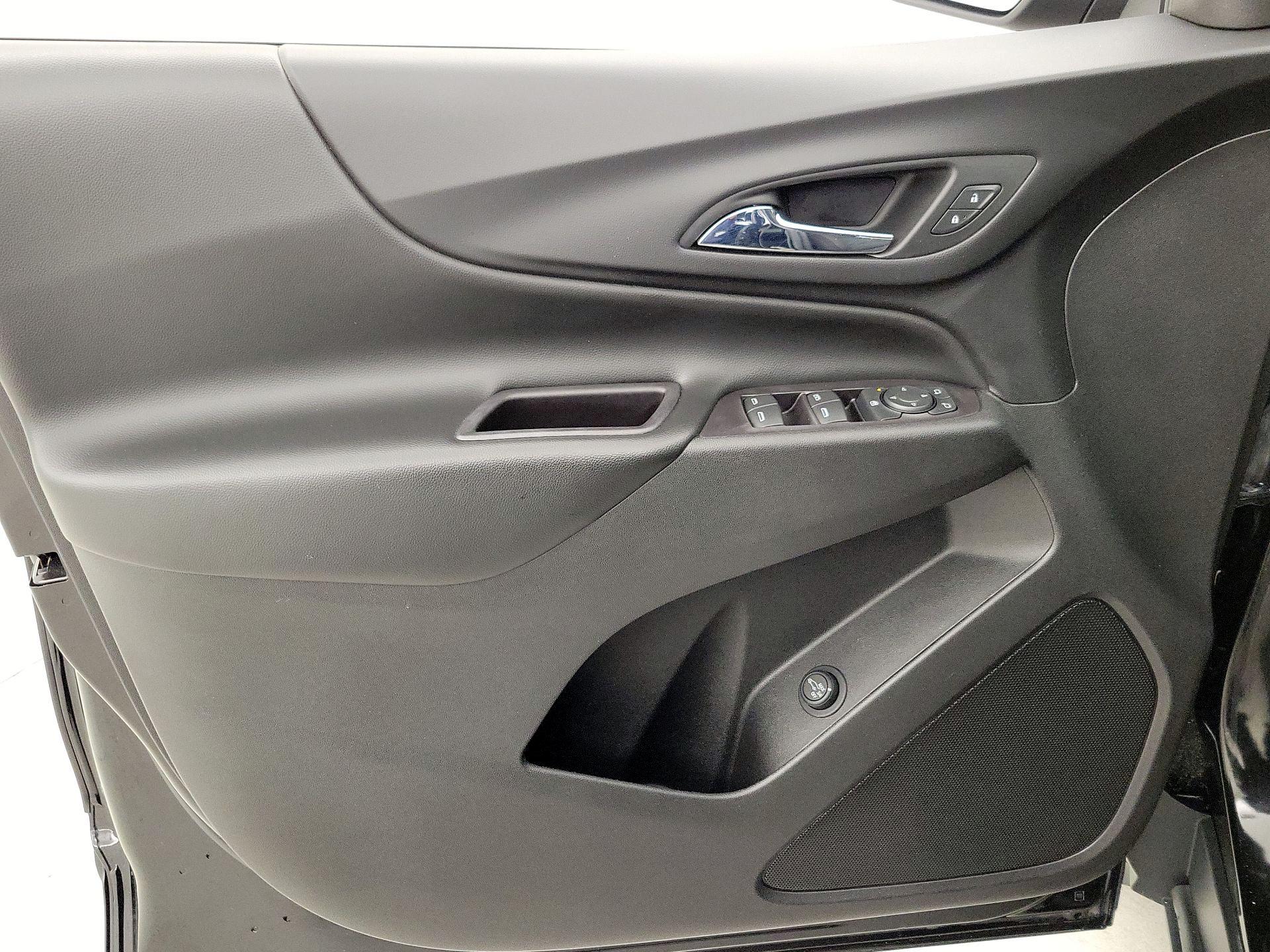 Thumbnail: 2020 Chevrolet Equinox - 12