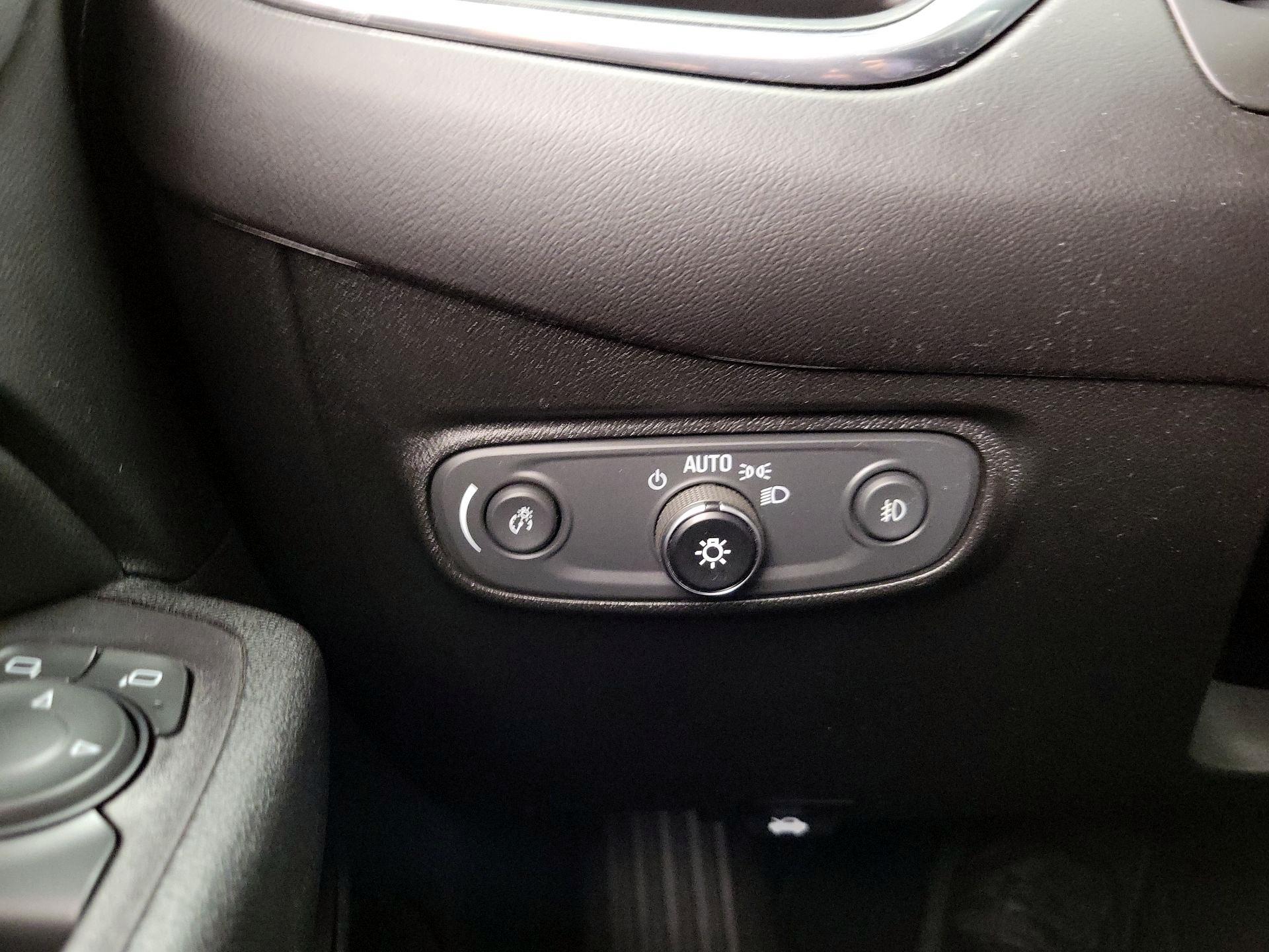 Thumbnail: 2020 Chevrolet Equinox - 13