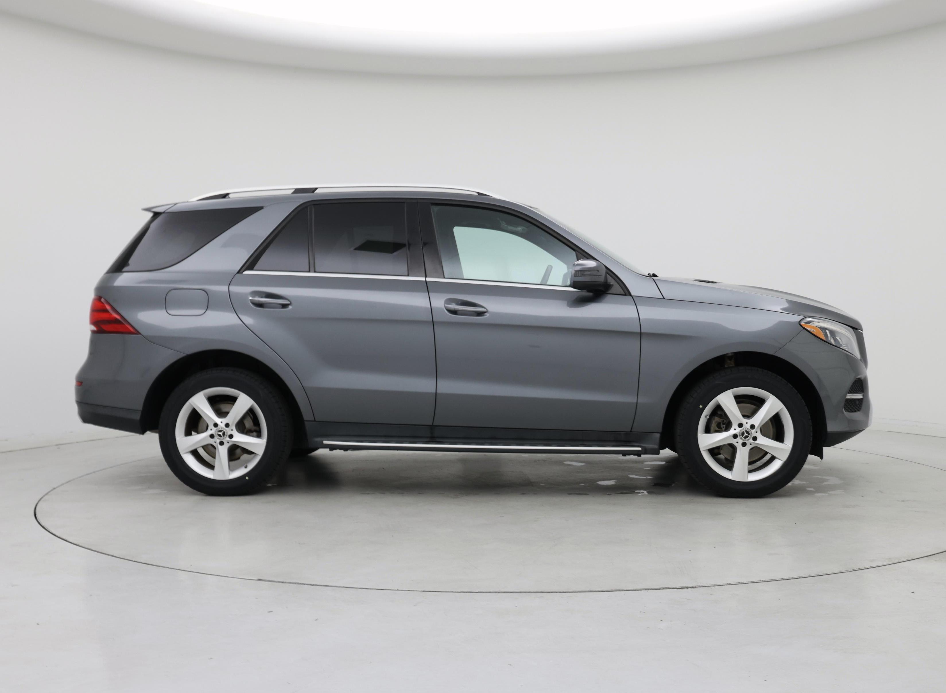 Thumbnail: 2017 Mercedes-Benz GLE - 7