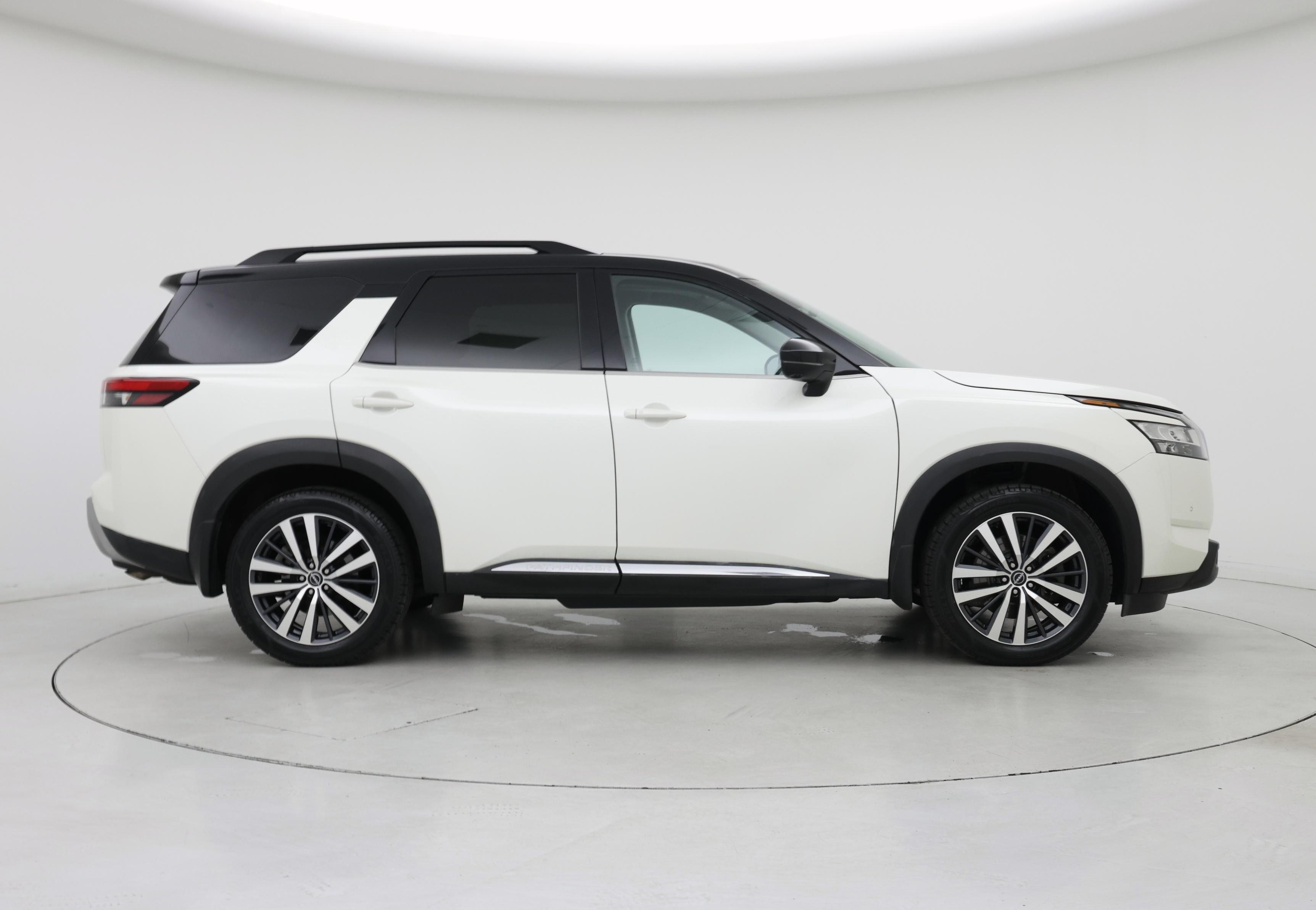 Thumbnail: 2022 Nissan Pathfinder - 7