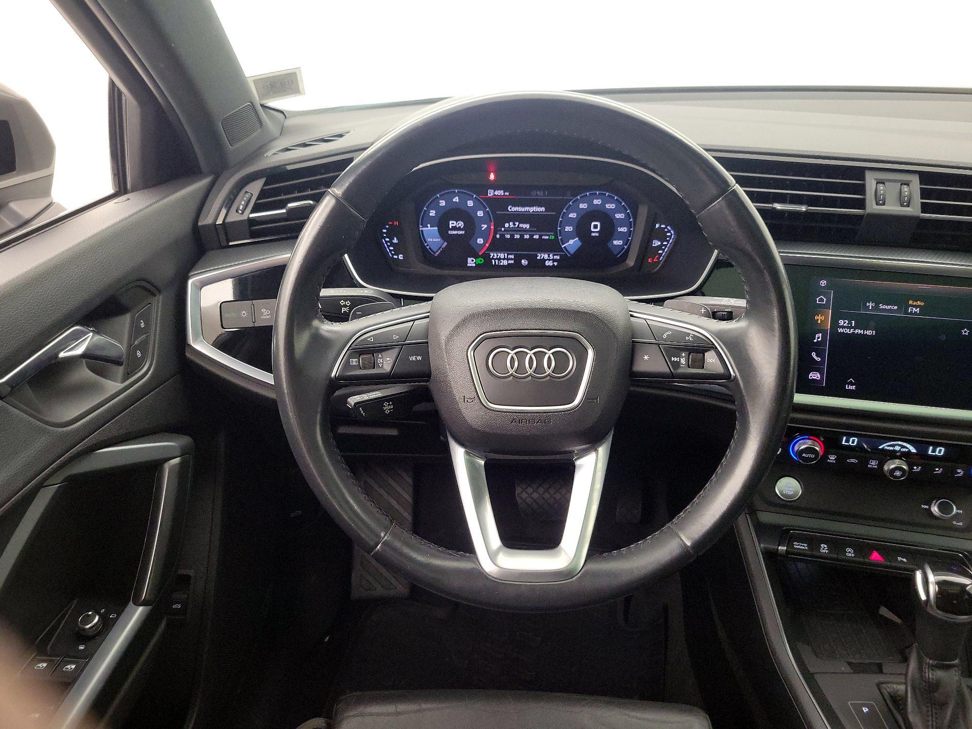 Thumbnail: 2020 Audi Q3 - 10