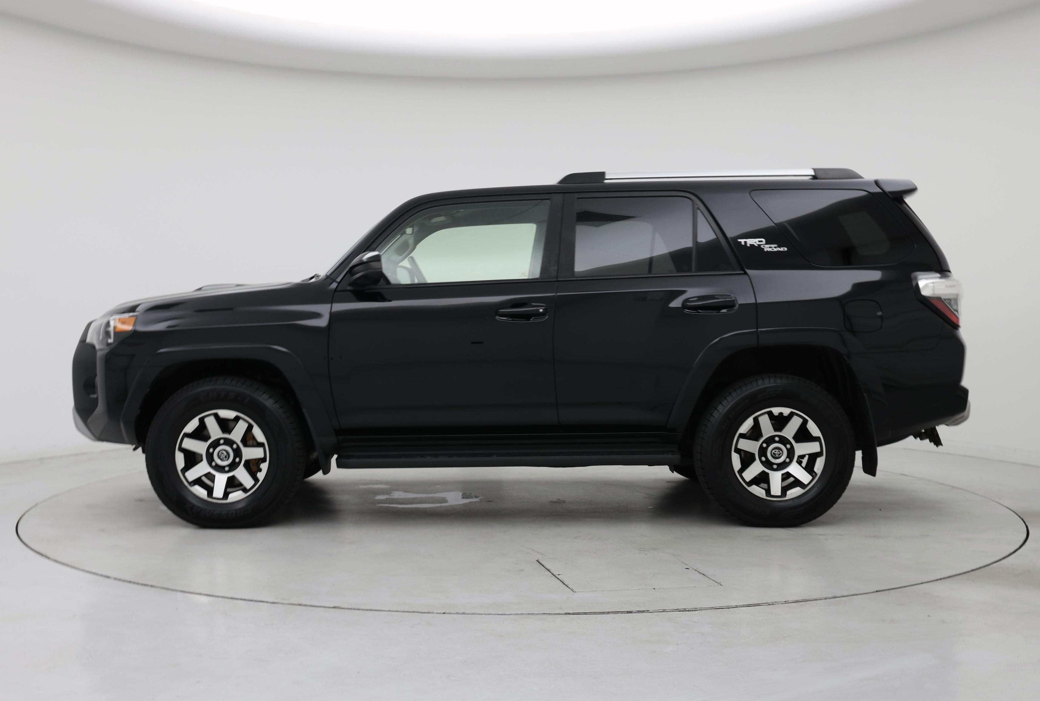 Thumbnail: 2018 Toyota 4Runner - 3