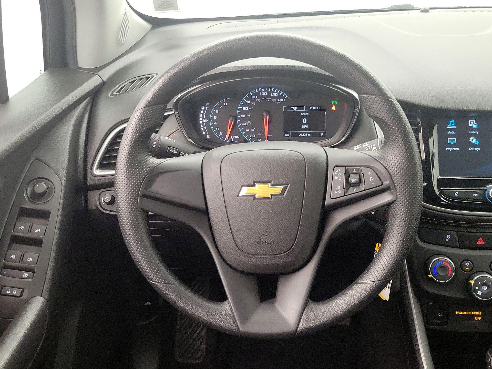 Thumbnail: 2017 Chevrolet Trax - 10