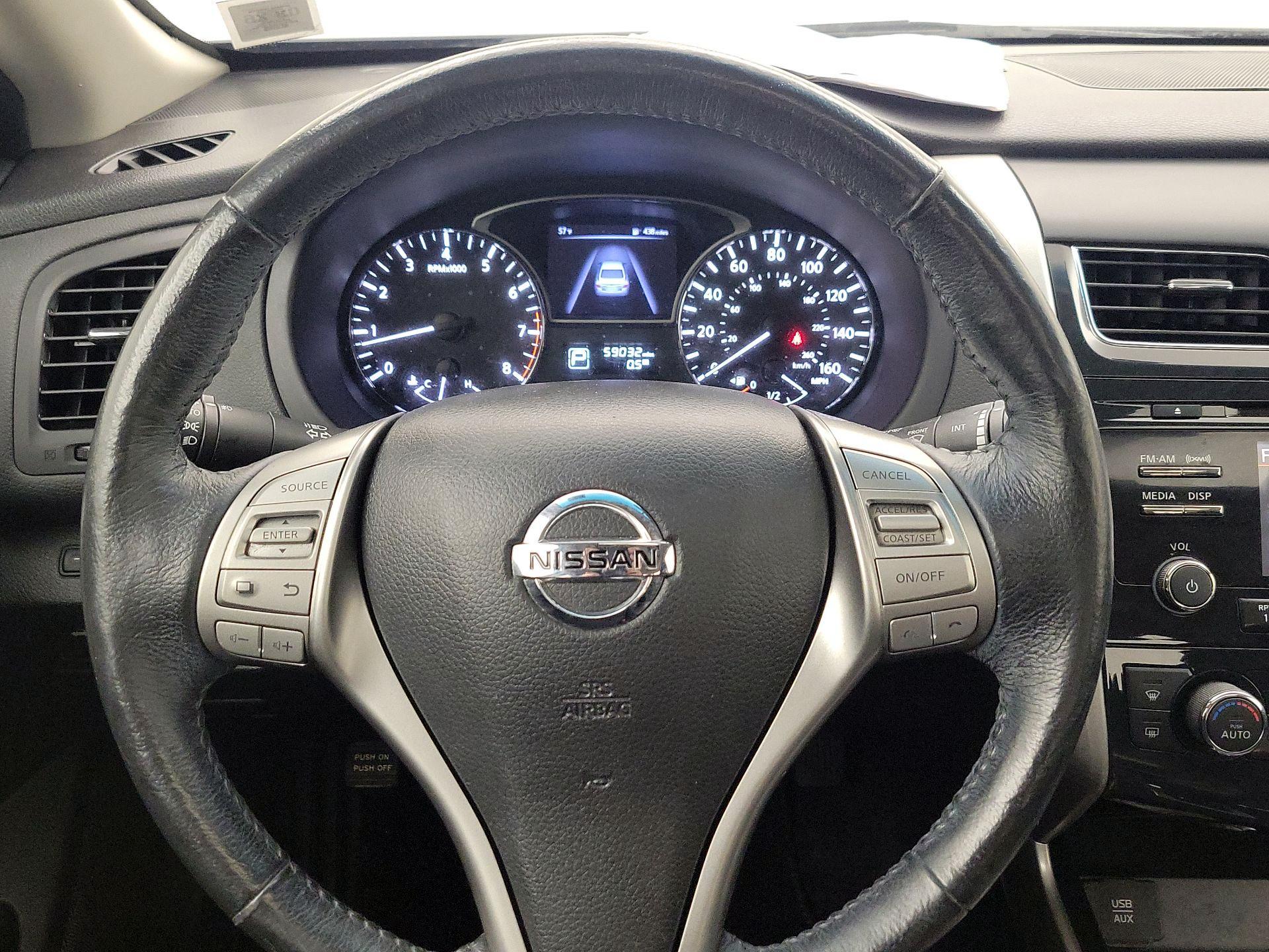 Thumbnail: 2015 Nissan Altima - 10