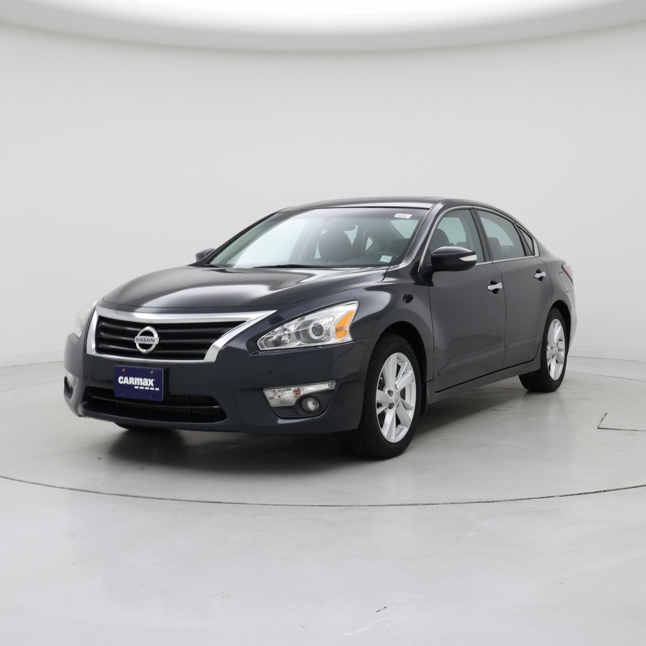 Thumbnail: 2015 Nissan Altima - 4