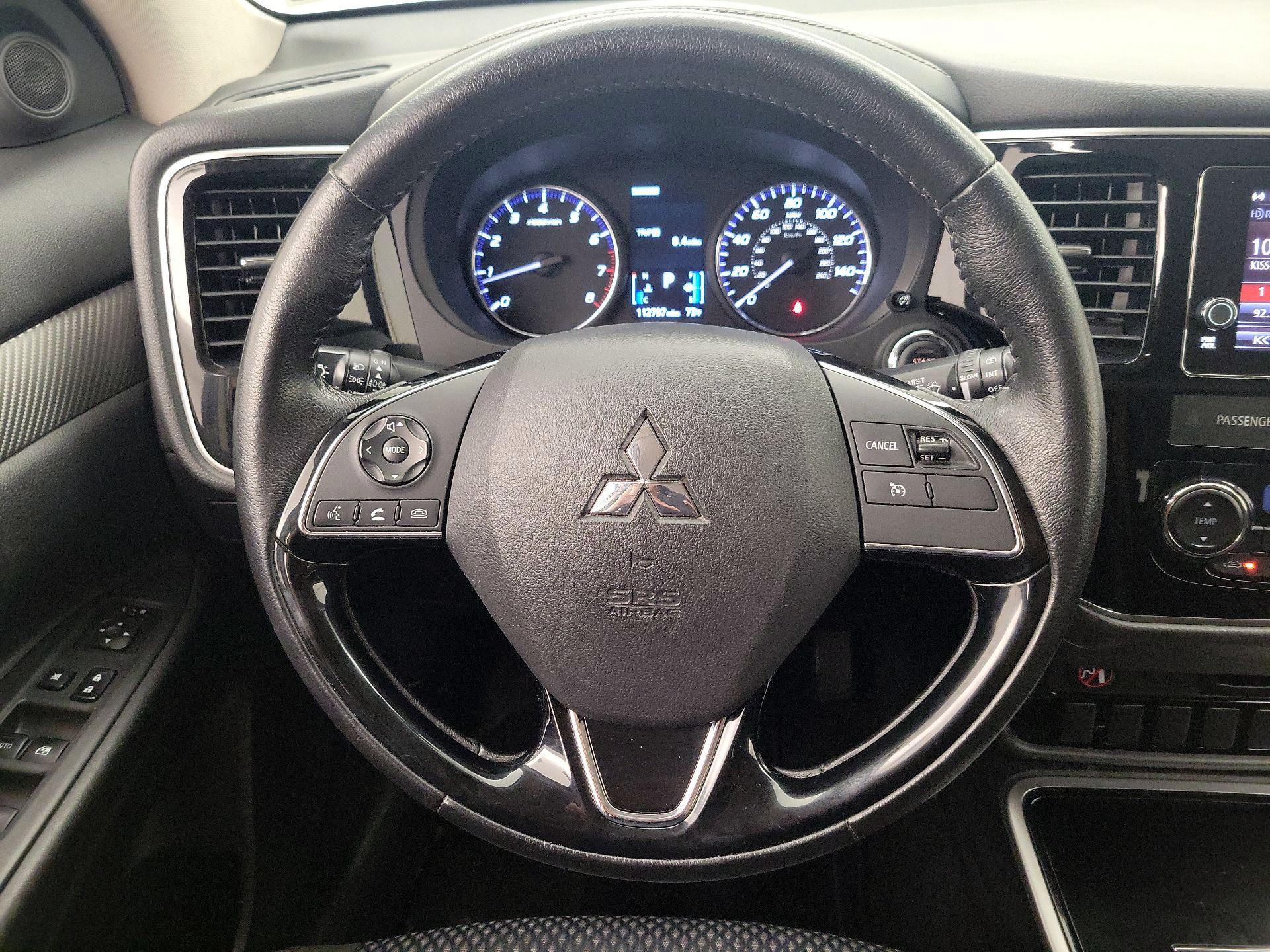Thumbnail: 2018 Mitsubishi Outlander - 10