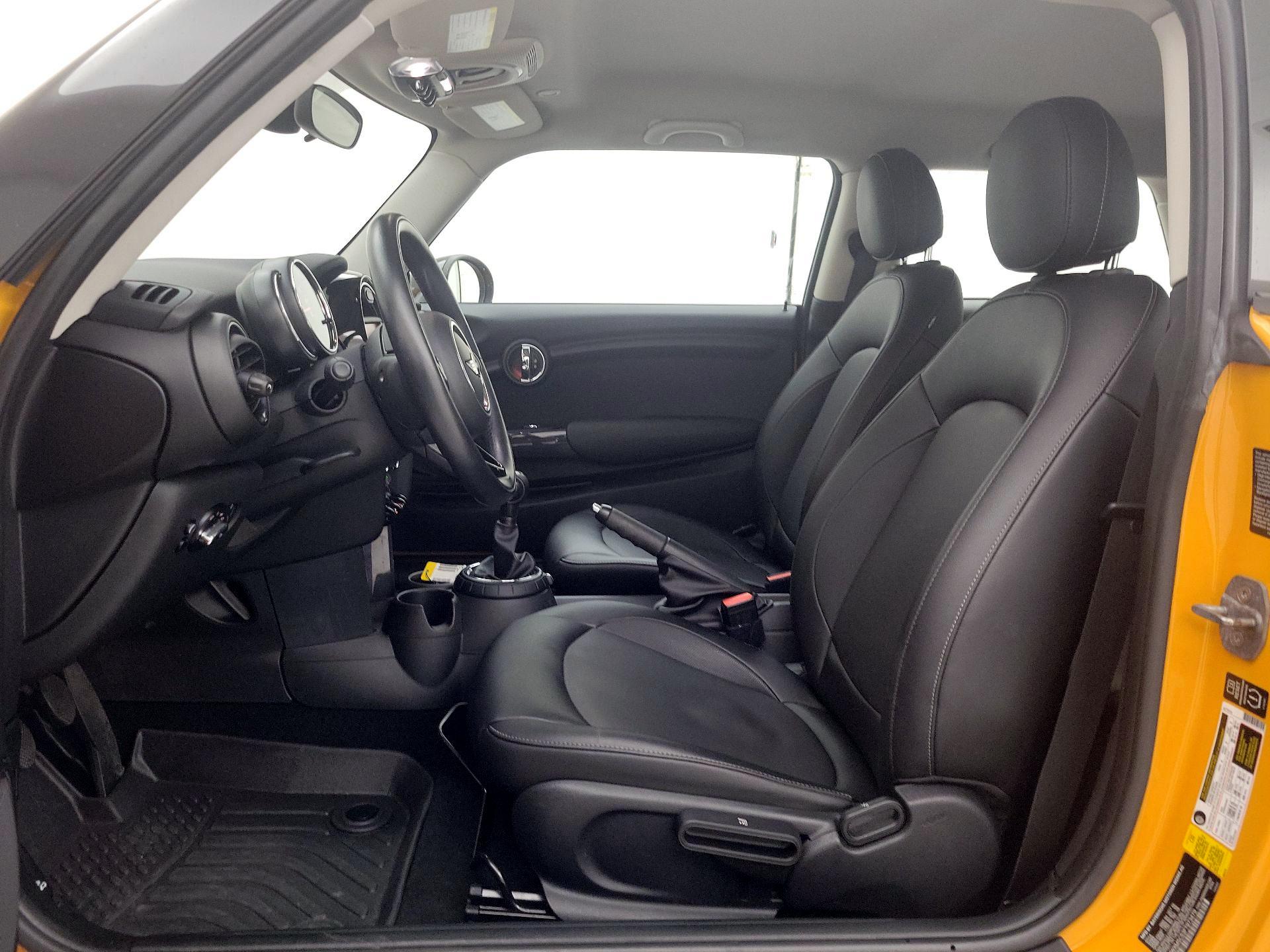Thumbnail: 2015 MINI Cooper Hardtop - 11