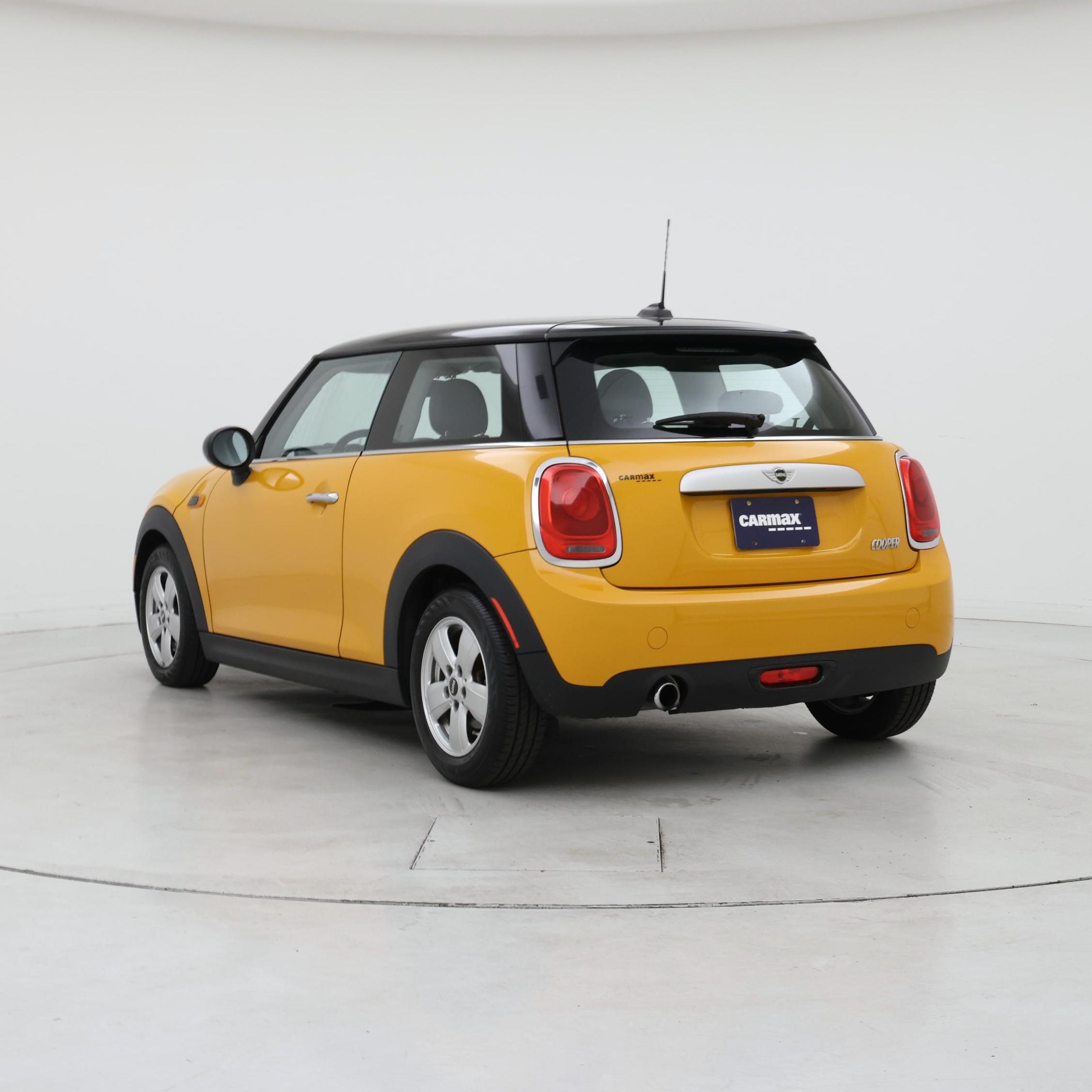 Thumbnail: 2015 MINI Cooper Hardtop - 2