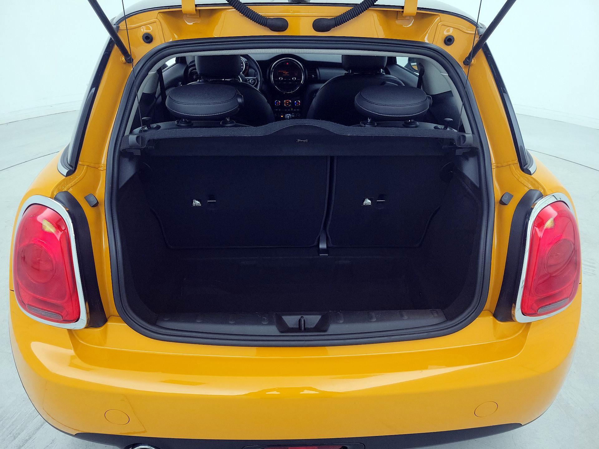 Thumbnail: 2015 MINI Cooper Hardtop - 19
