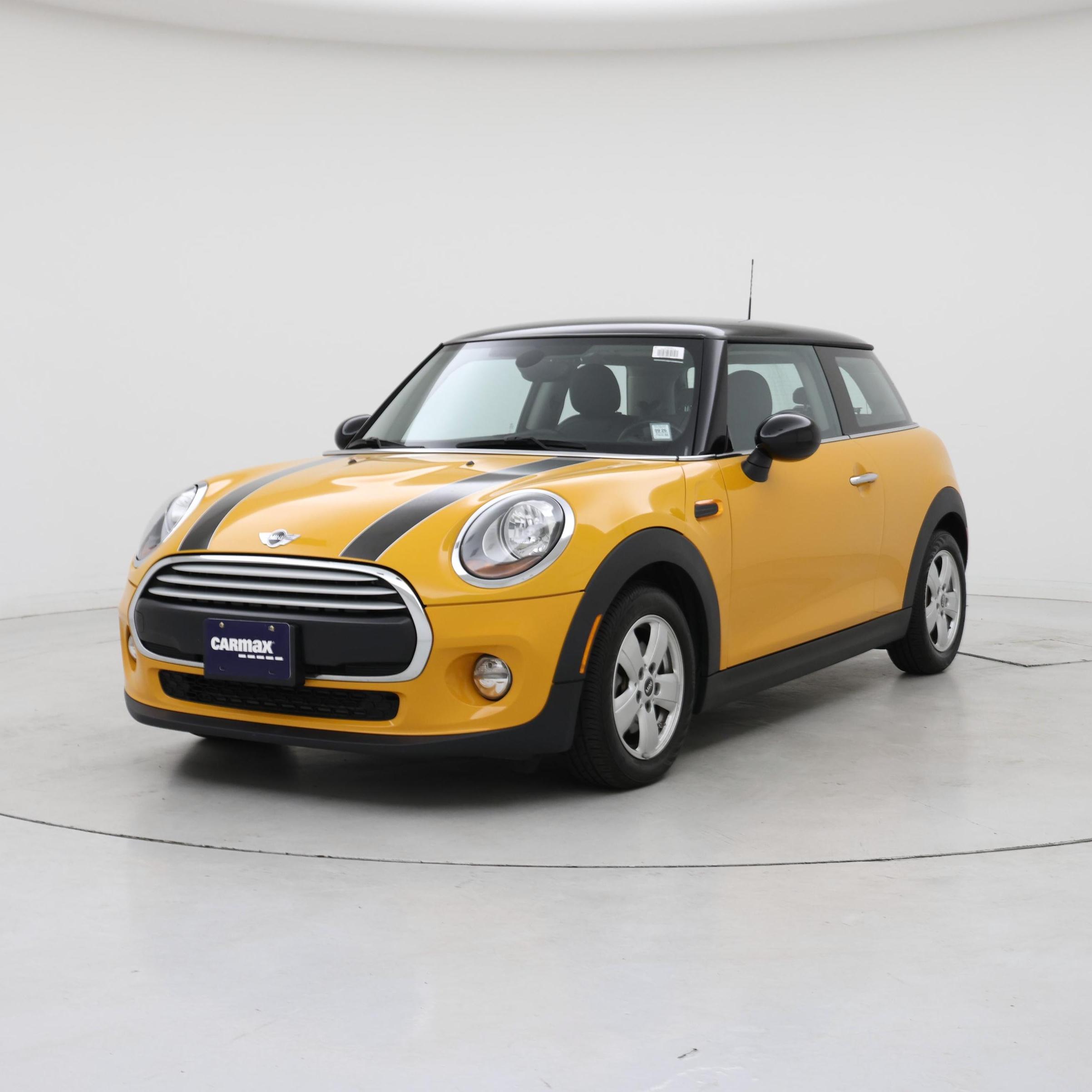 Thumbnail: 2015 MINI Cooper Hardtop - 4
