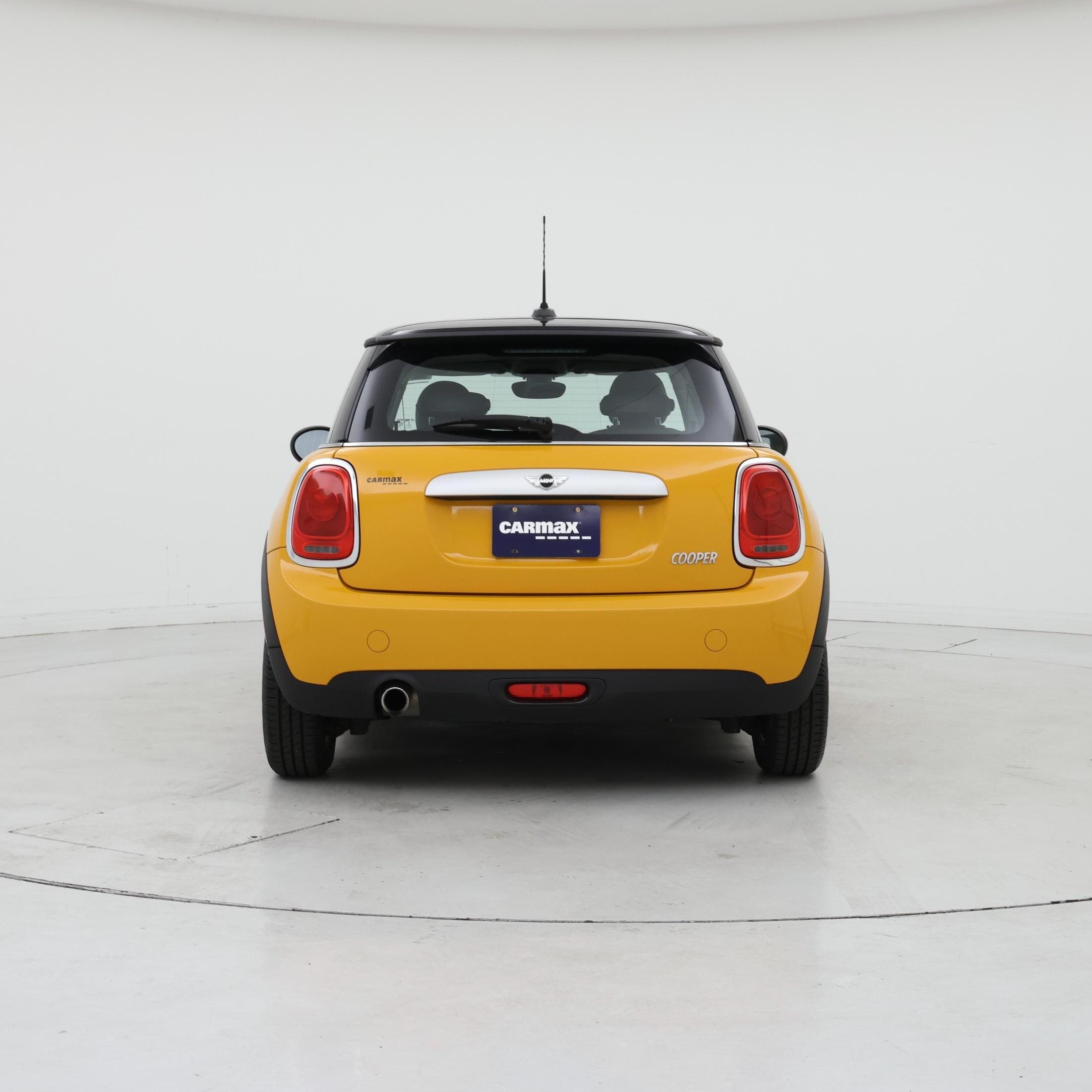 Thumbnail: 2015 MINI Cooper Hardtop - 6
