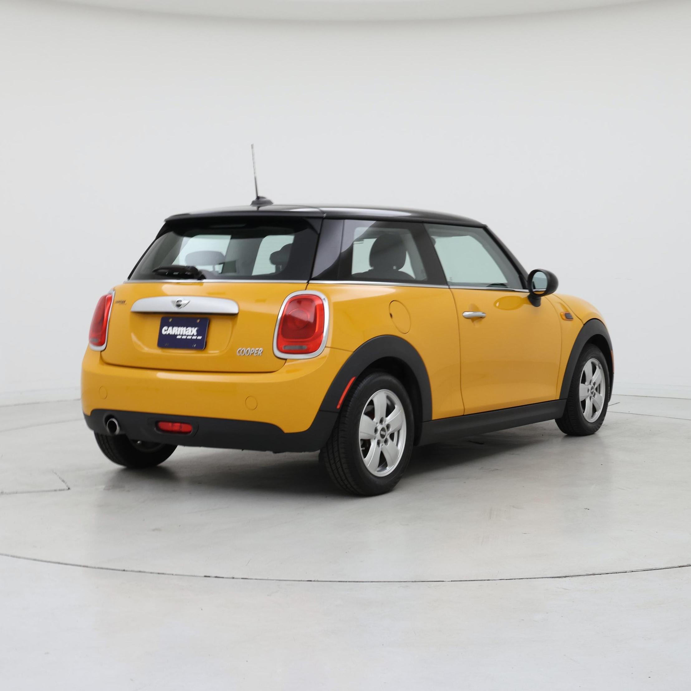 Thumbnail: 2015 MINI Cooper Hardtop - 8