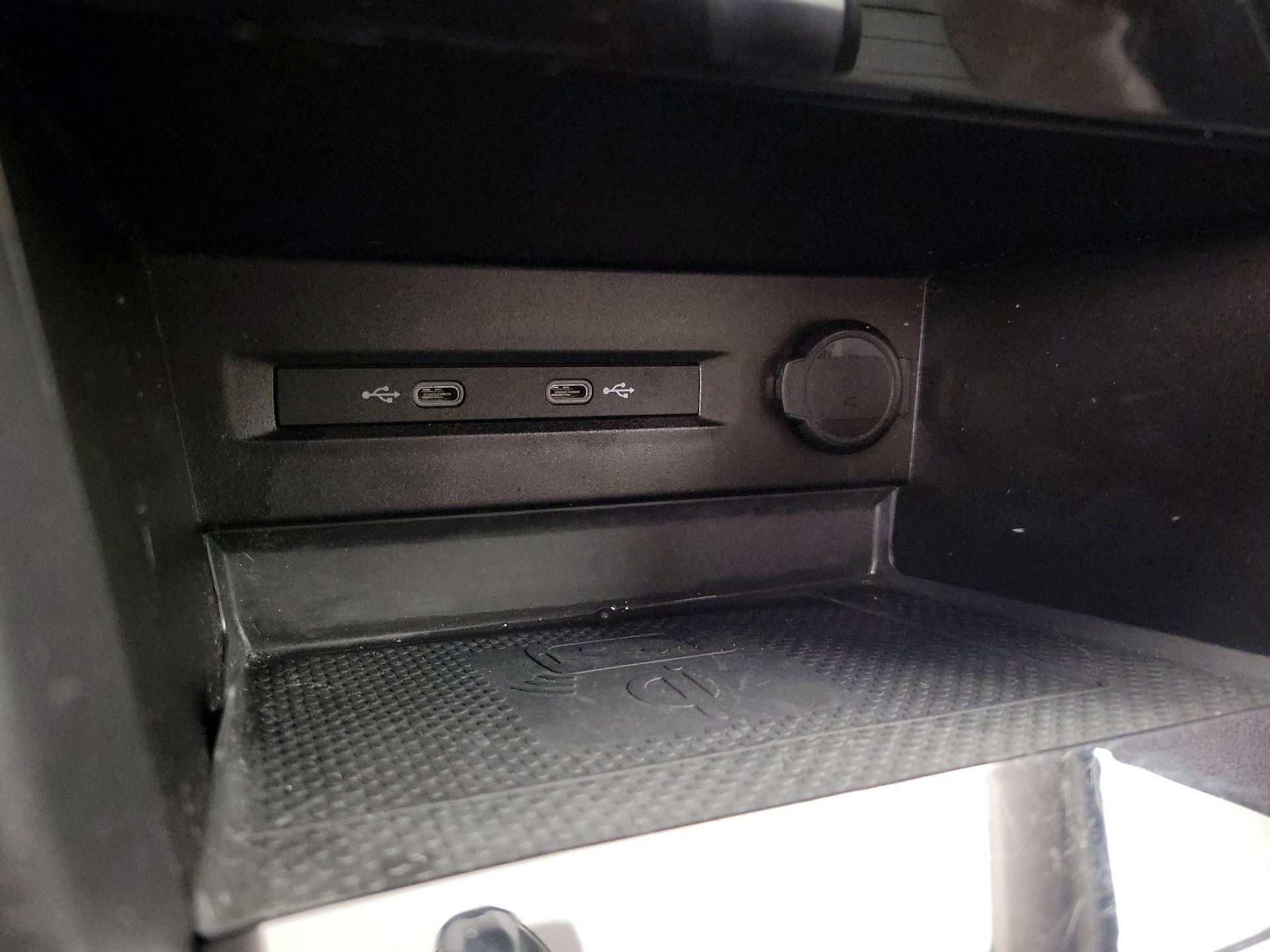 Thumbnail: 2022 Volkswagen Taos - 19