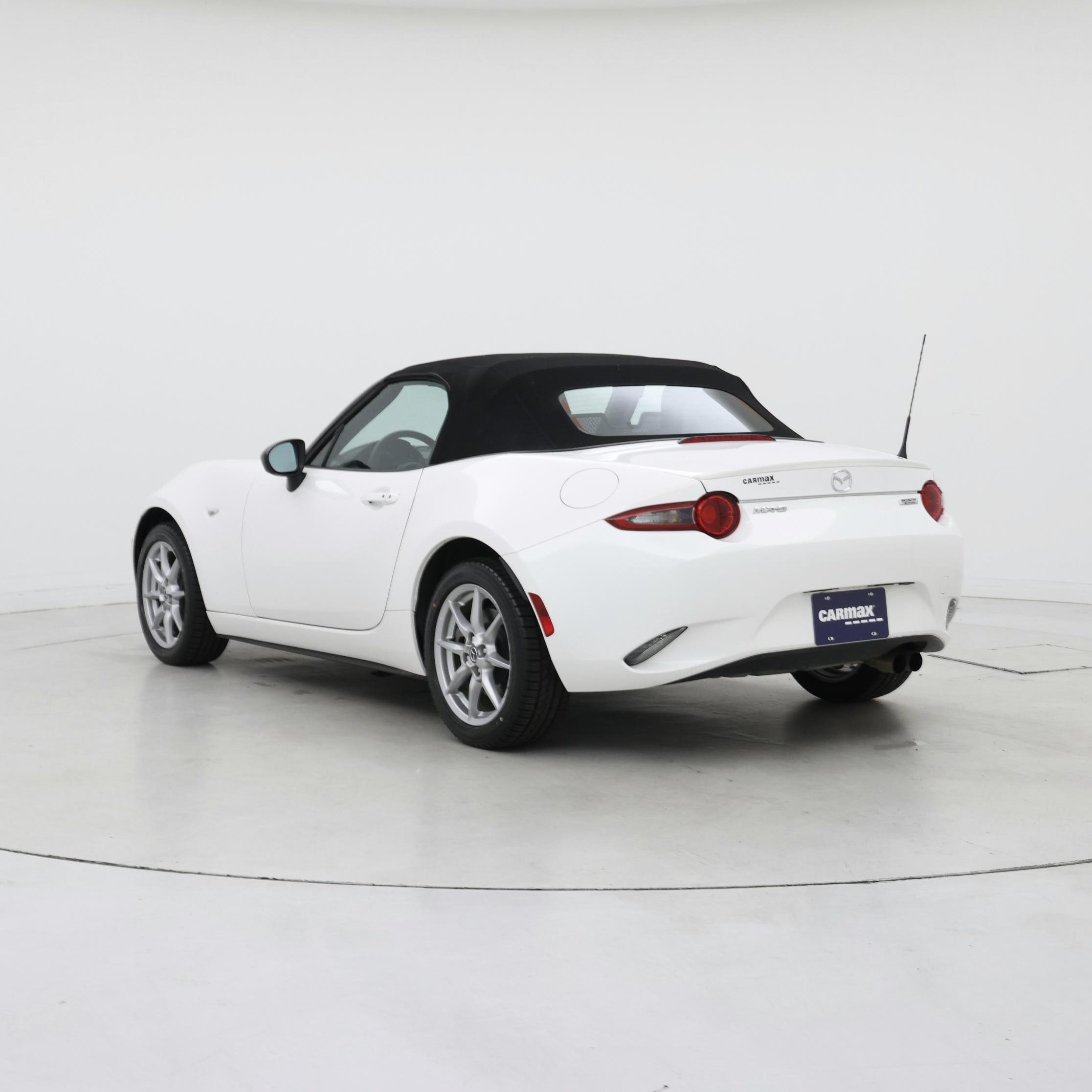 Thumbnail: 2016 Mazda MX-5 Miata - 2