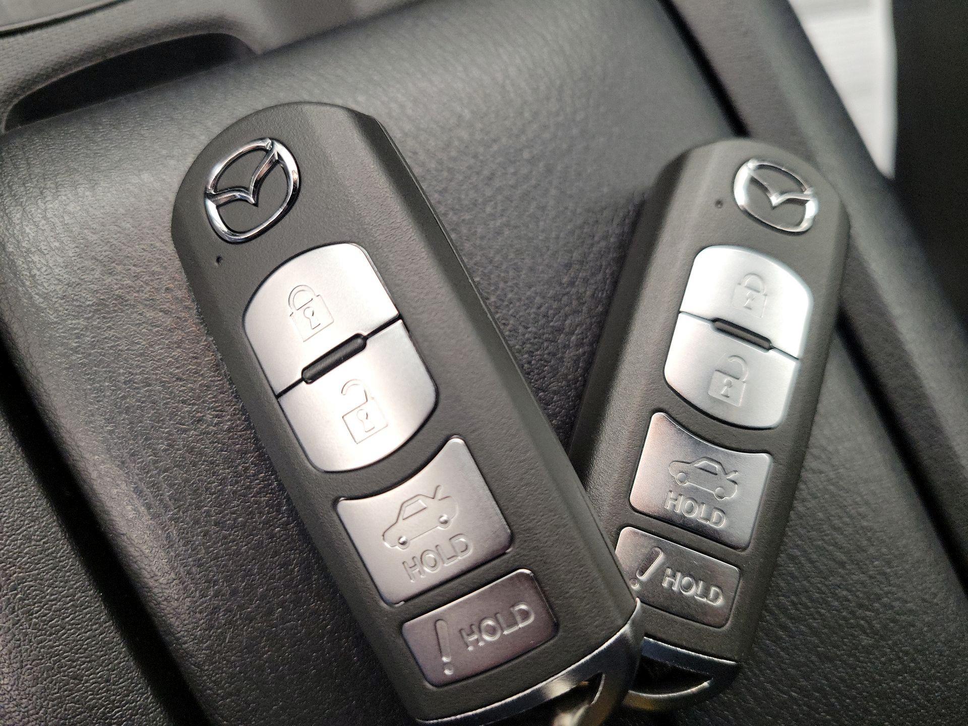Thumbnail: 2016 Mazda MX-5 Miata - 20