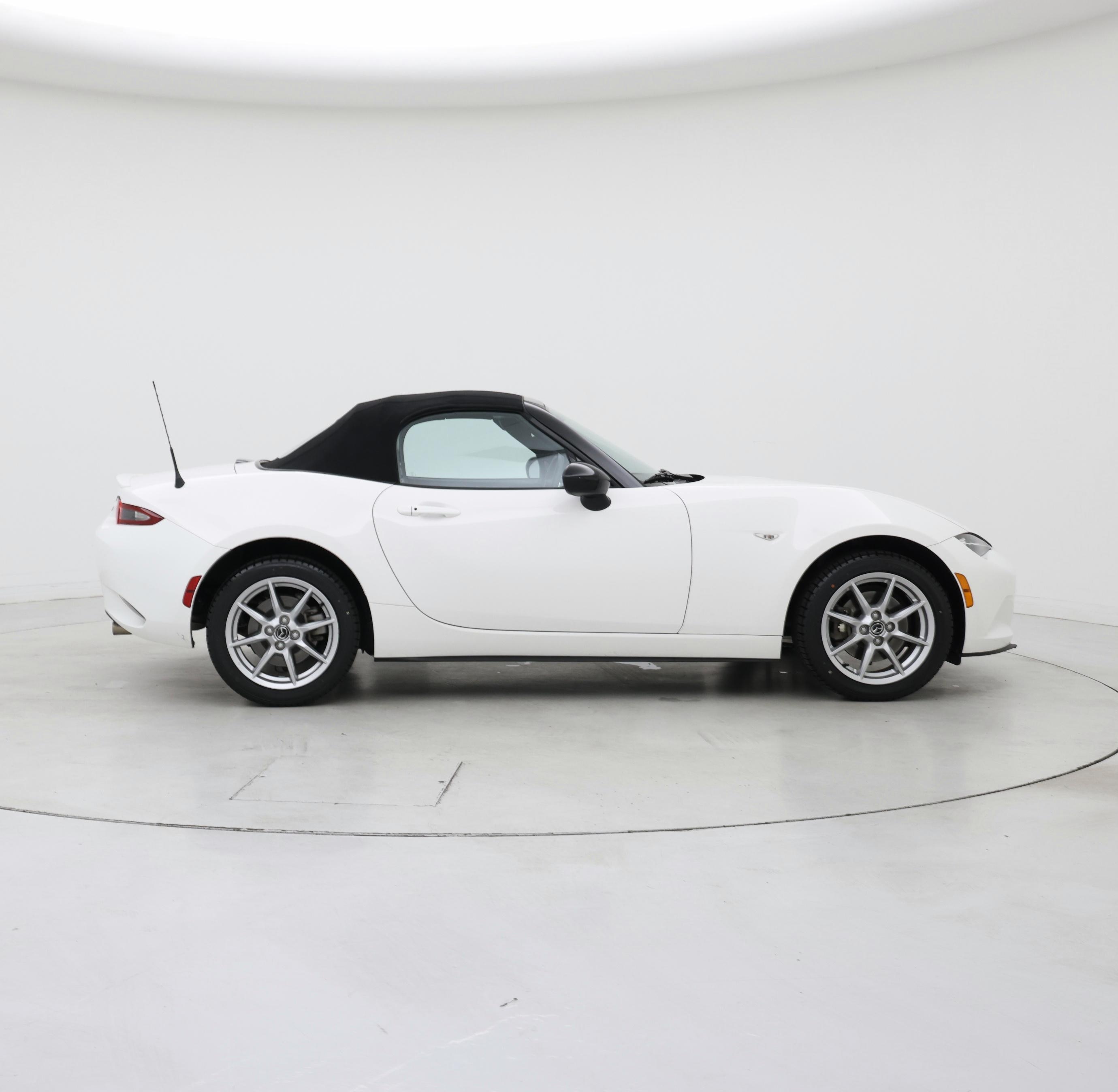 Thumbnail: 2016 Mazda MX-5 Miata - 7
