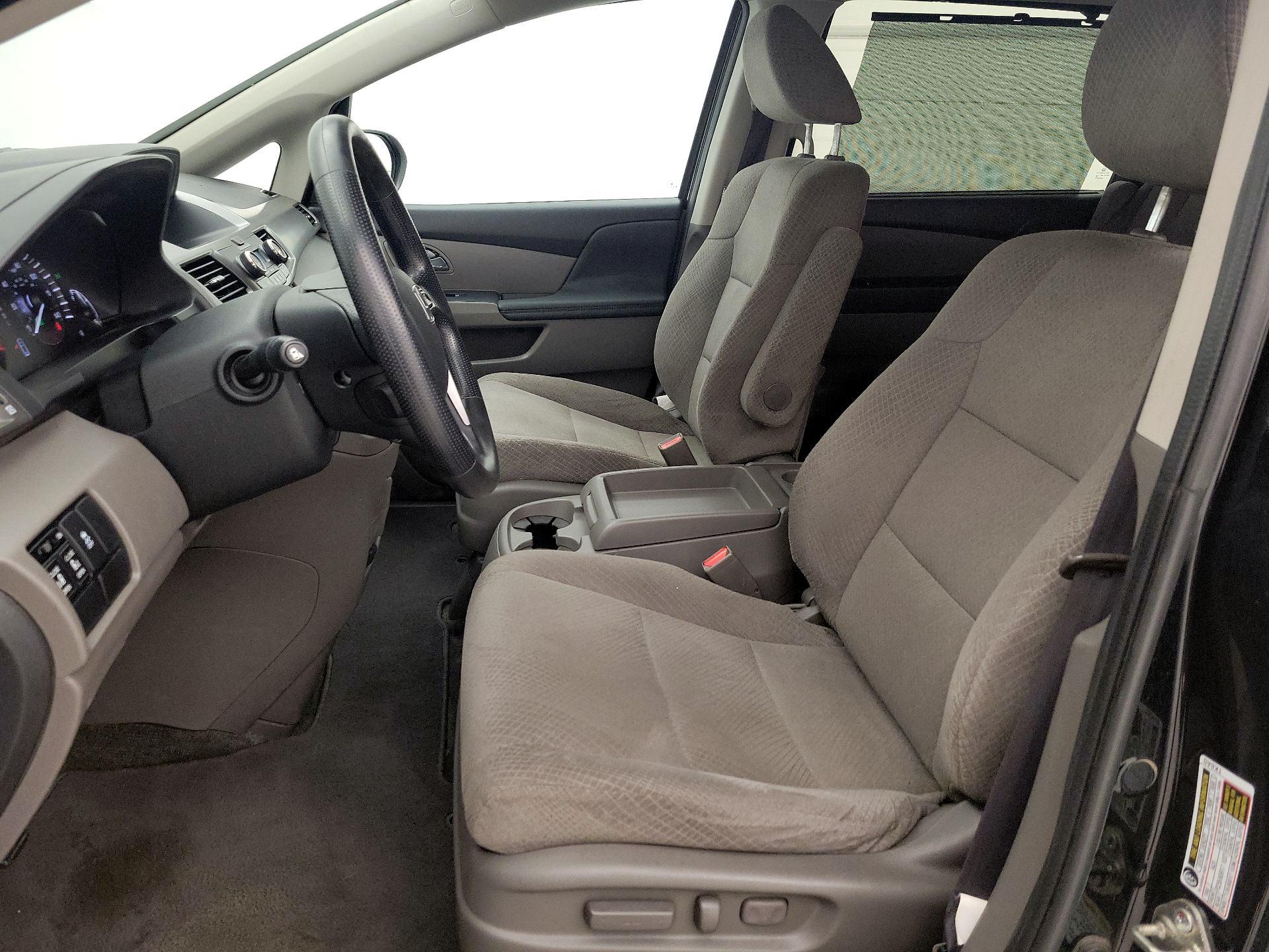 Thumbnail: 2016 Honda Odyssey - 11