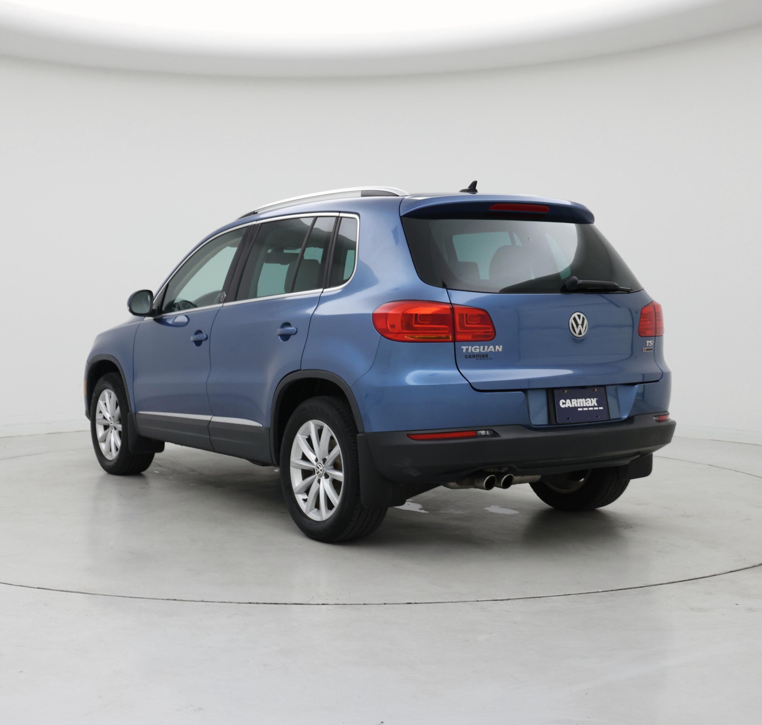 Thumbnail: 2017 Volkswagen Tiguan - 2