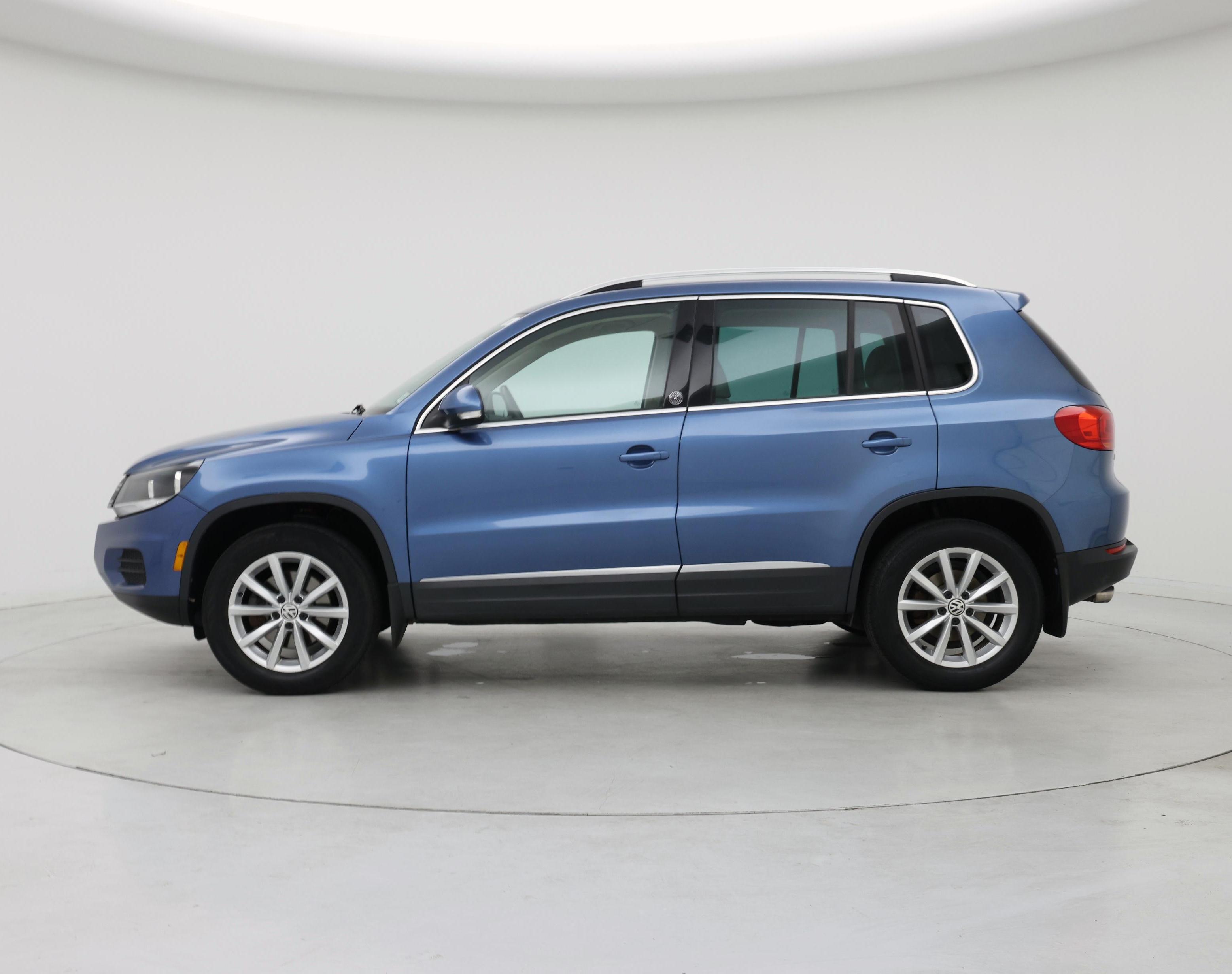 Thumbnail: 2017 Volkswagen Tiguan - 3