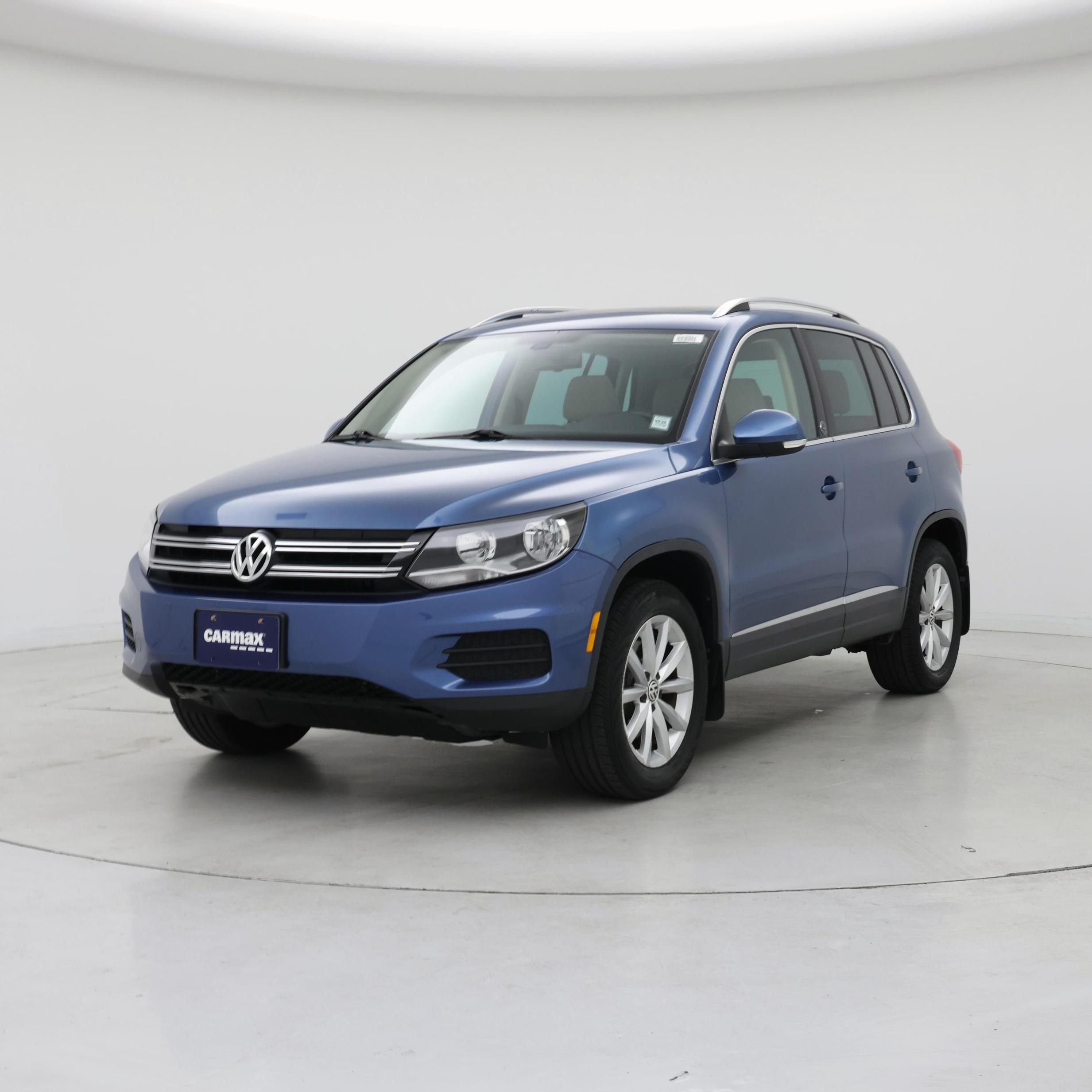 Thumbnail: 2017 Volkswagen Tiguan - 4