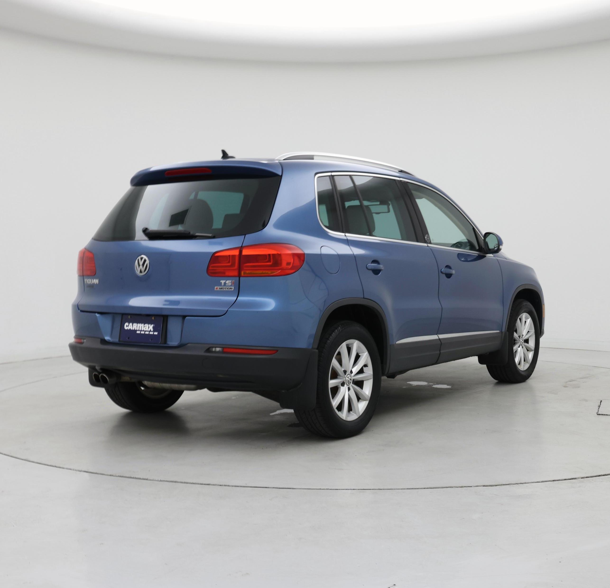 Thumbnail: 2017 Volkswagen Tiguan - 8