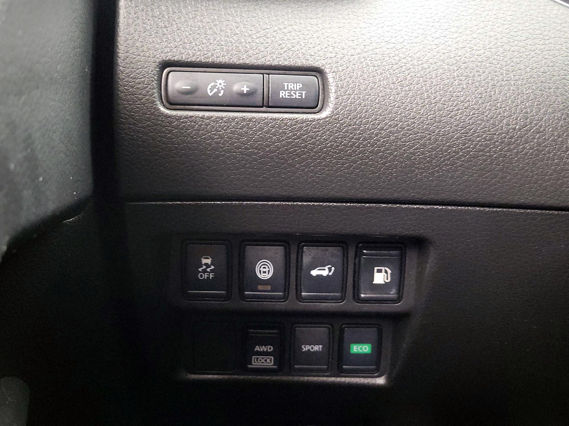 Thumbnail: 2020 Nissan Rogue - 13