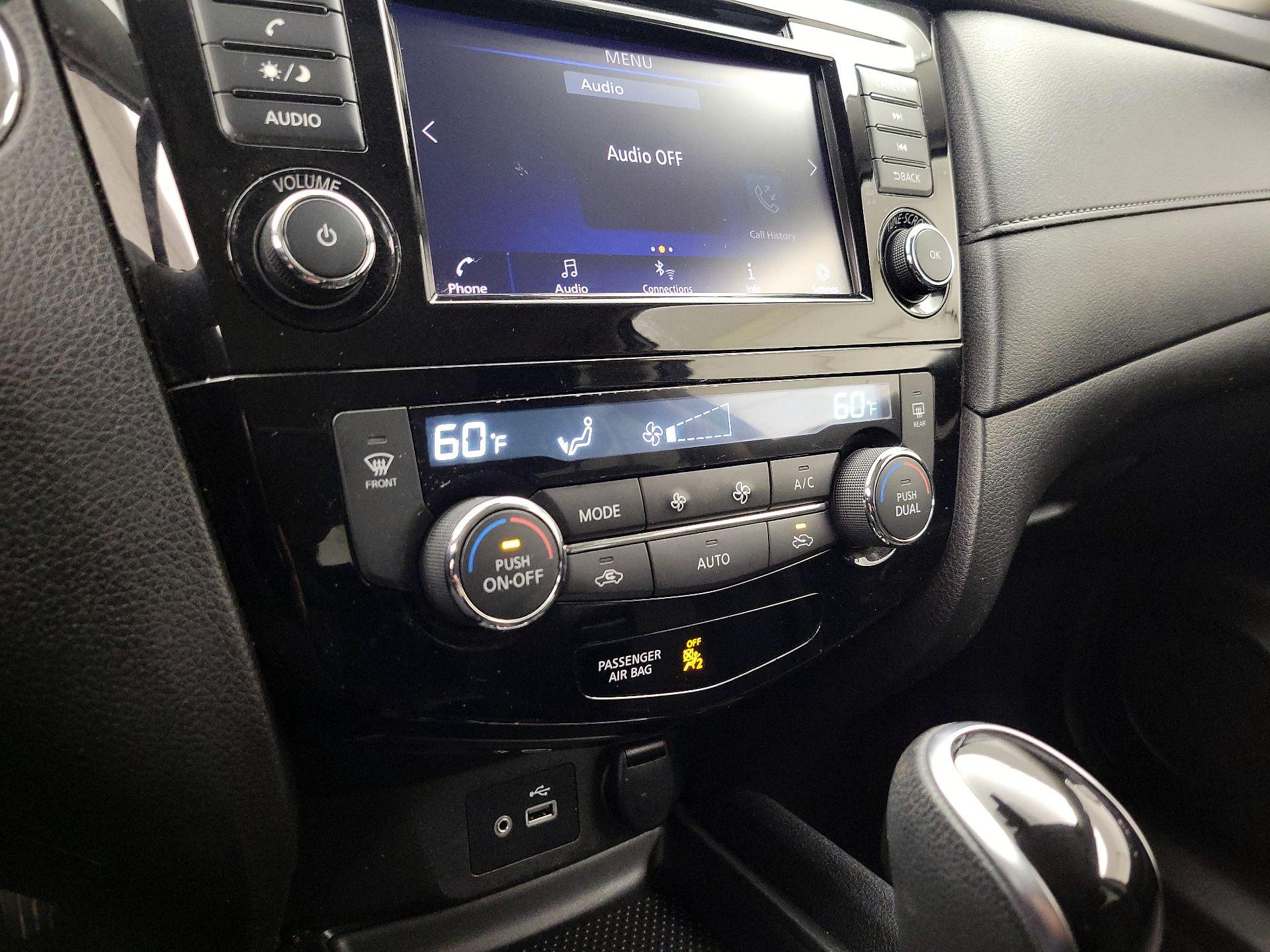 Thumbnail: 2020 Nissan Rogue - 16