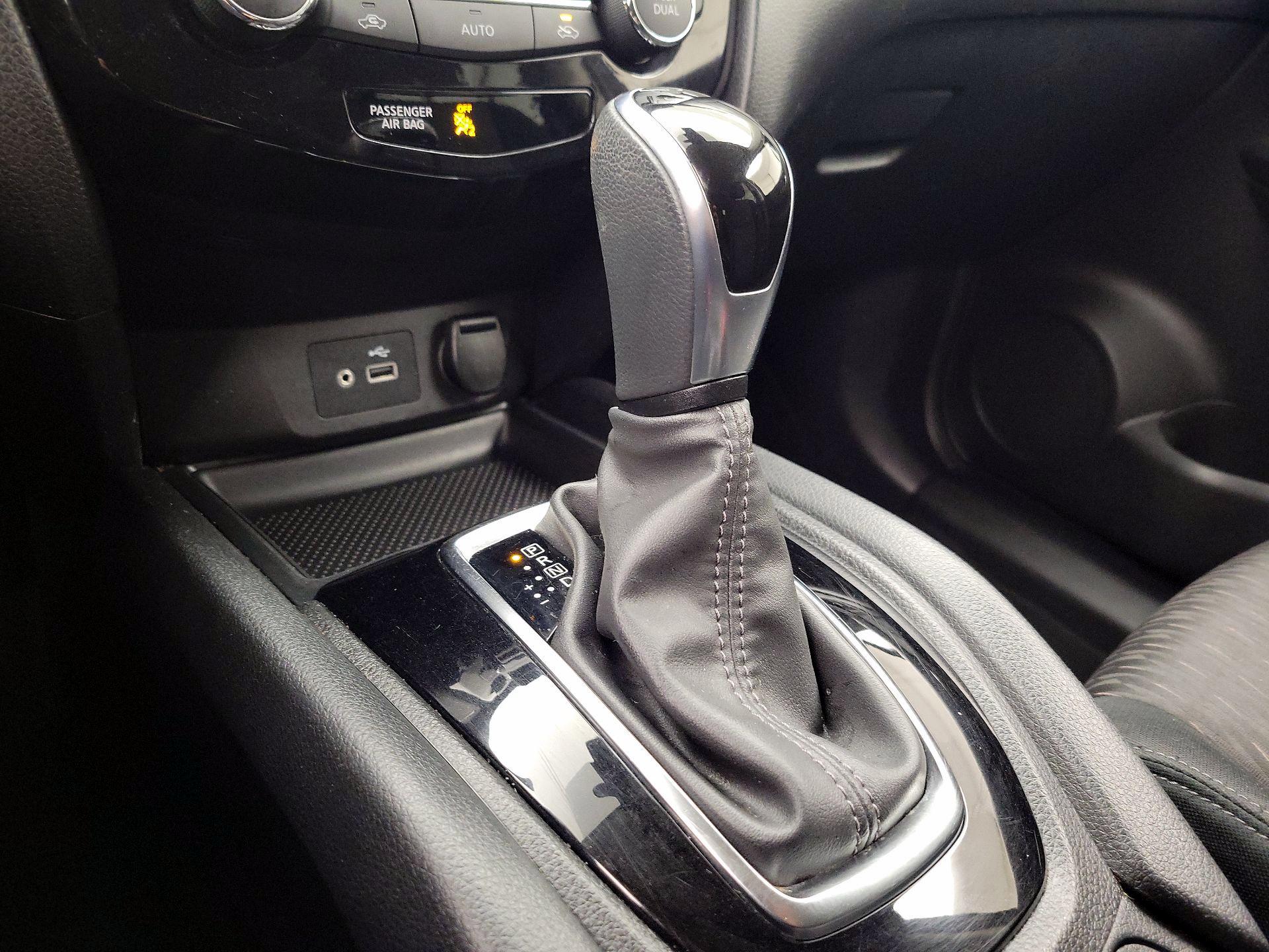 Thumbnail: 2020 Nissan Rogue - 17