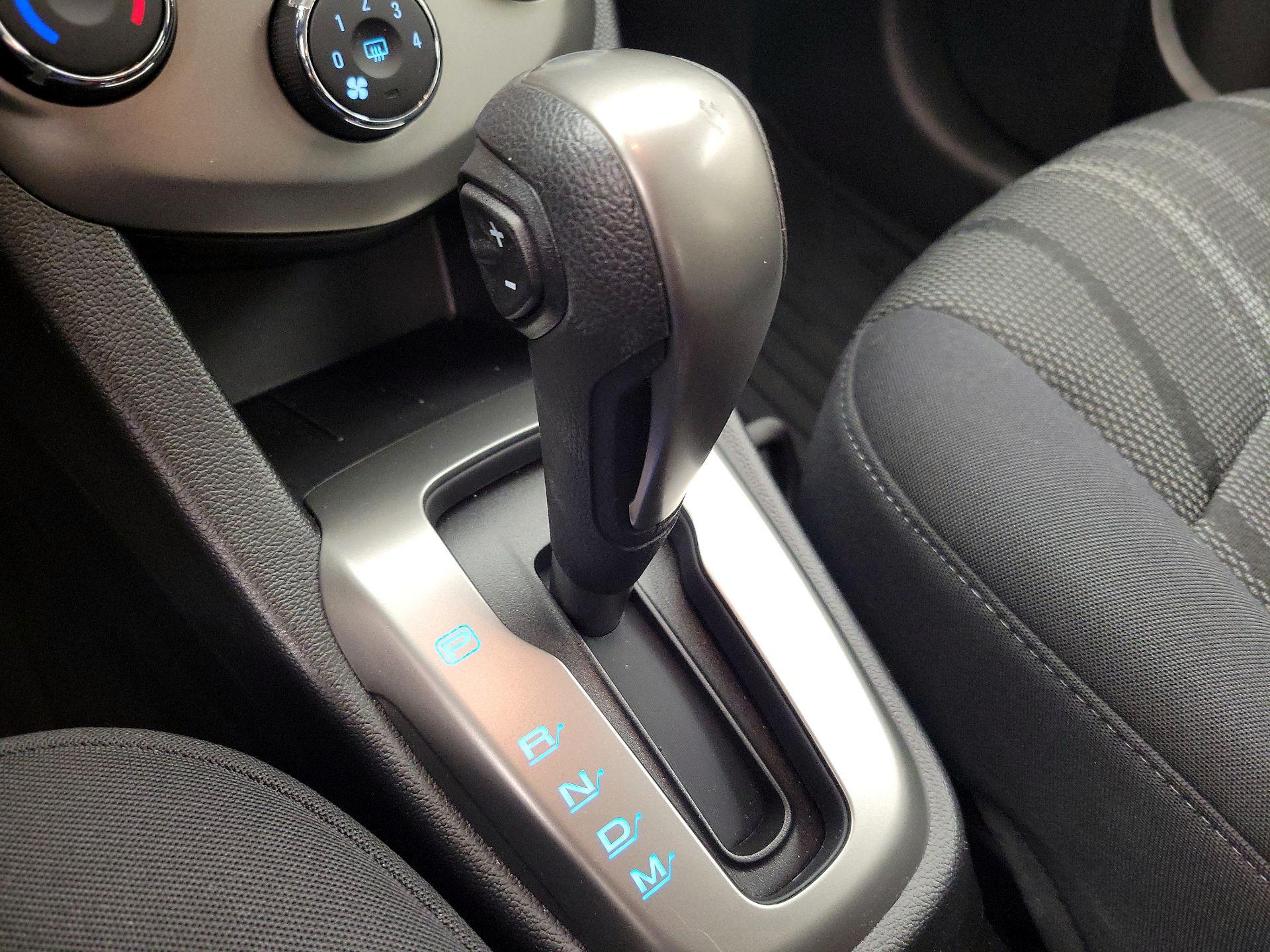 Thumbnail: 2015 Chevrolet Sonic - 16