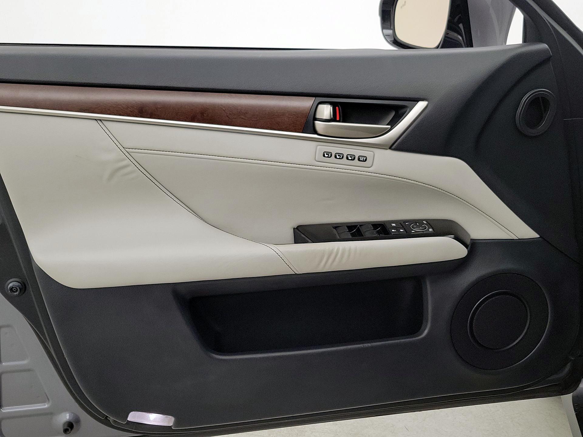 Thumbnail: 2014 Lexus GS - 12