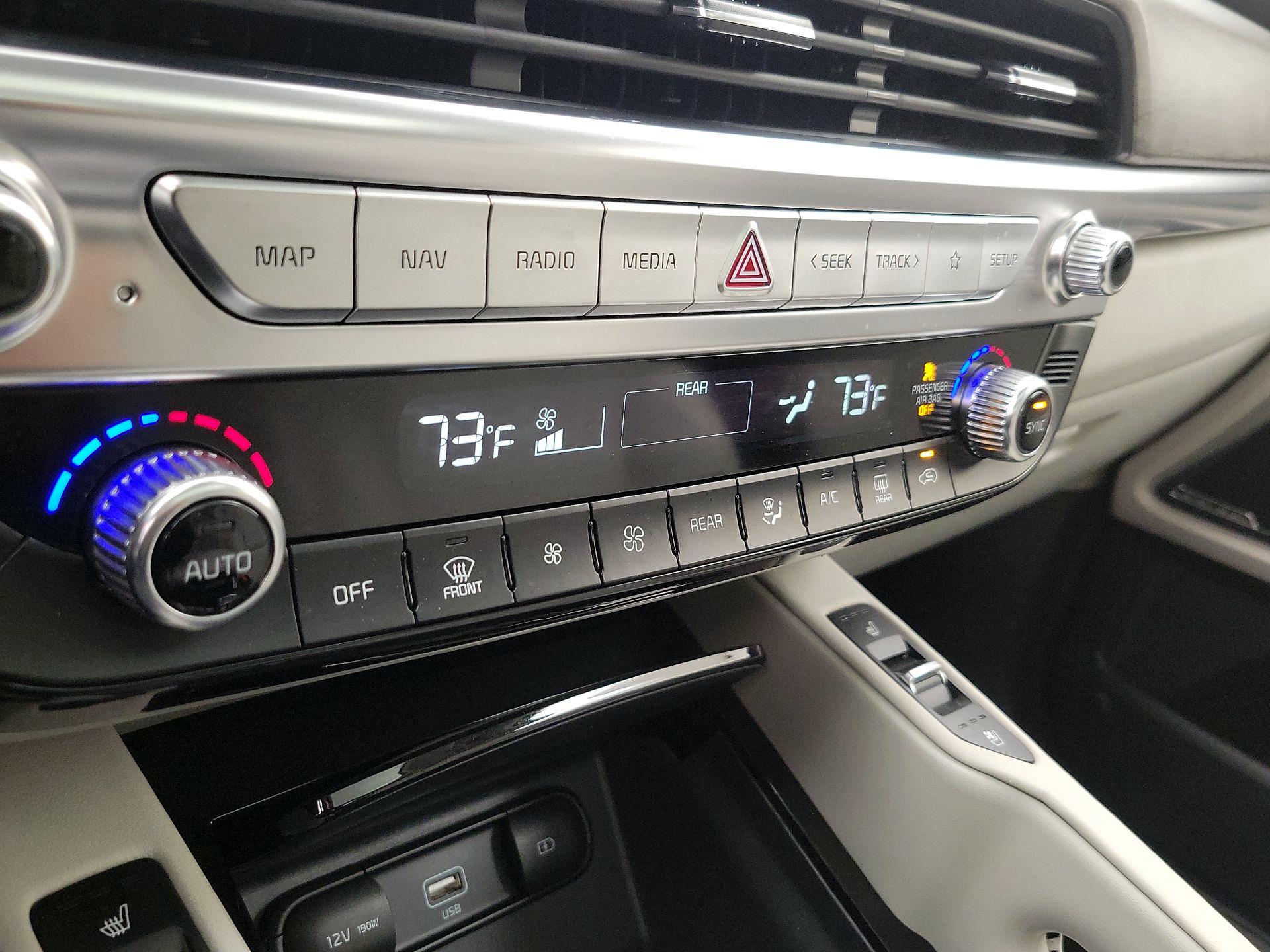 Thumbnail: 2020 Kia Telluride - 17