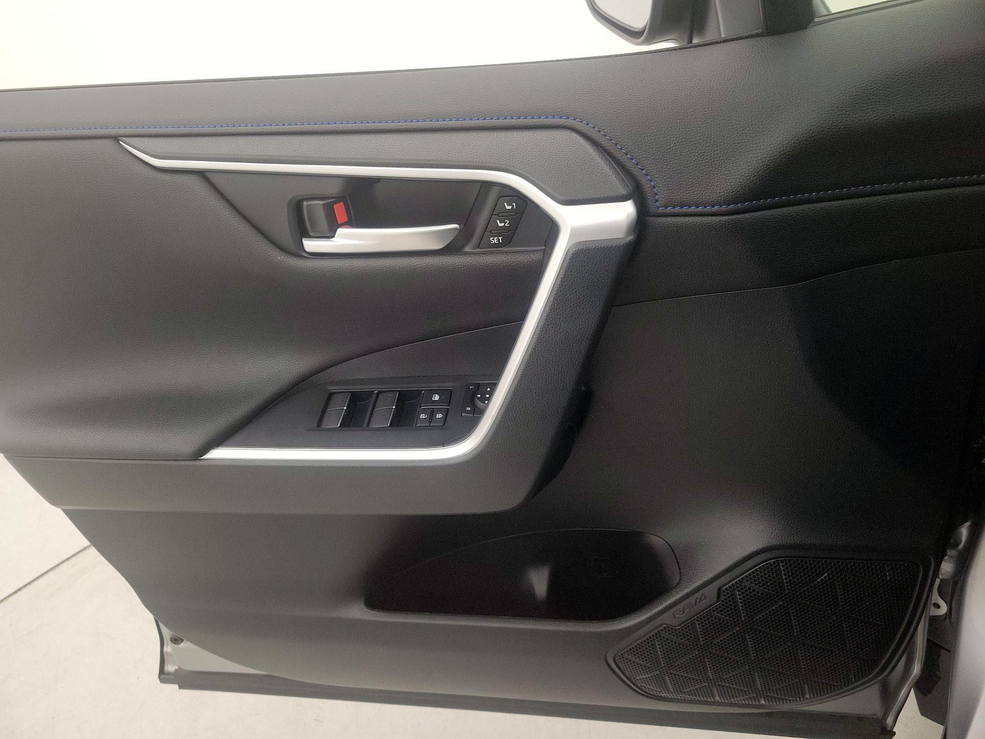 Thumbnail: 2024 Toyota RAV4 - 12
