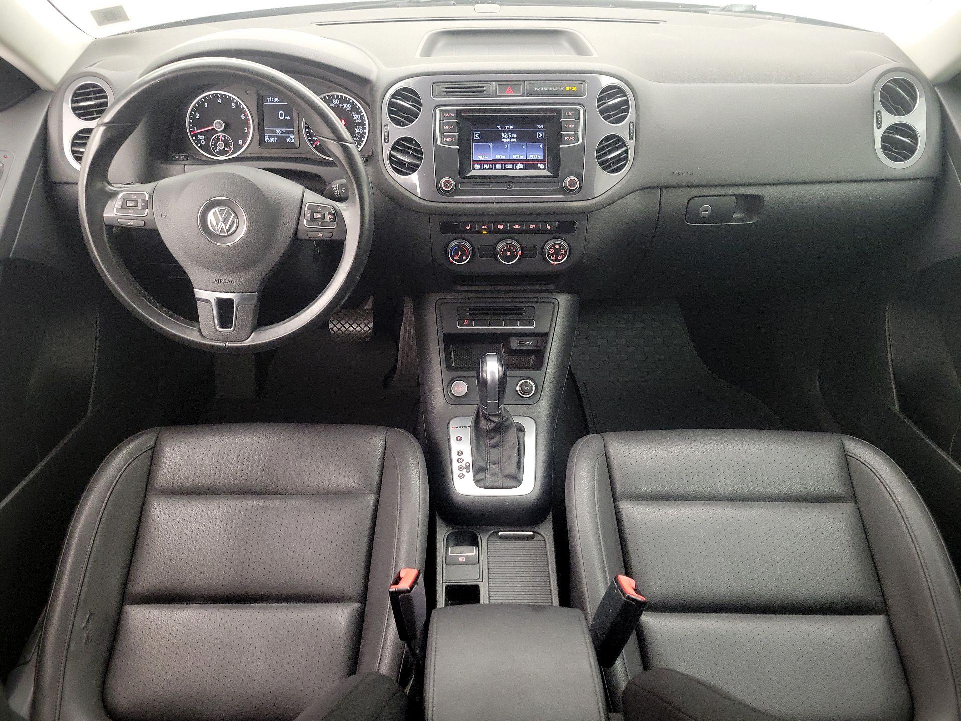 Thumbnail: 2016 Volkswagen Tiguan - 9