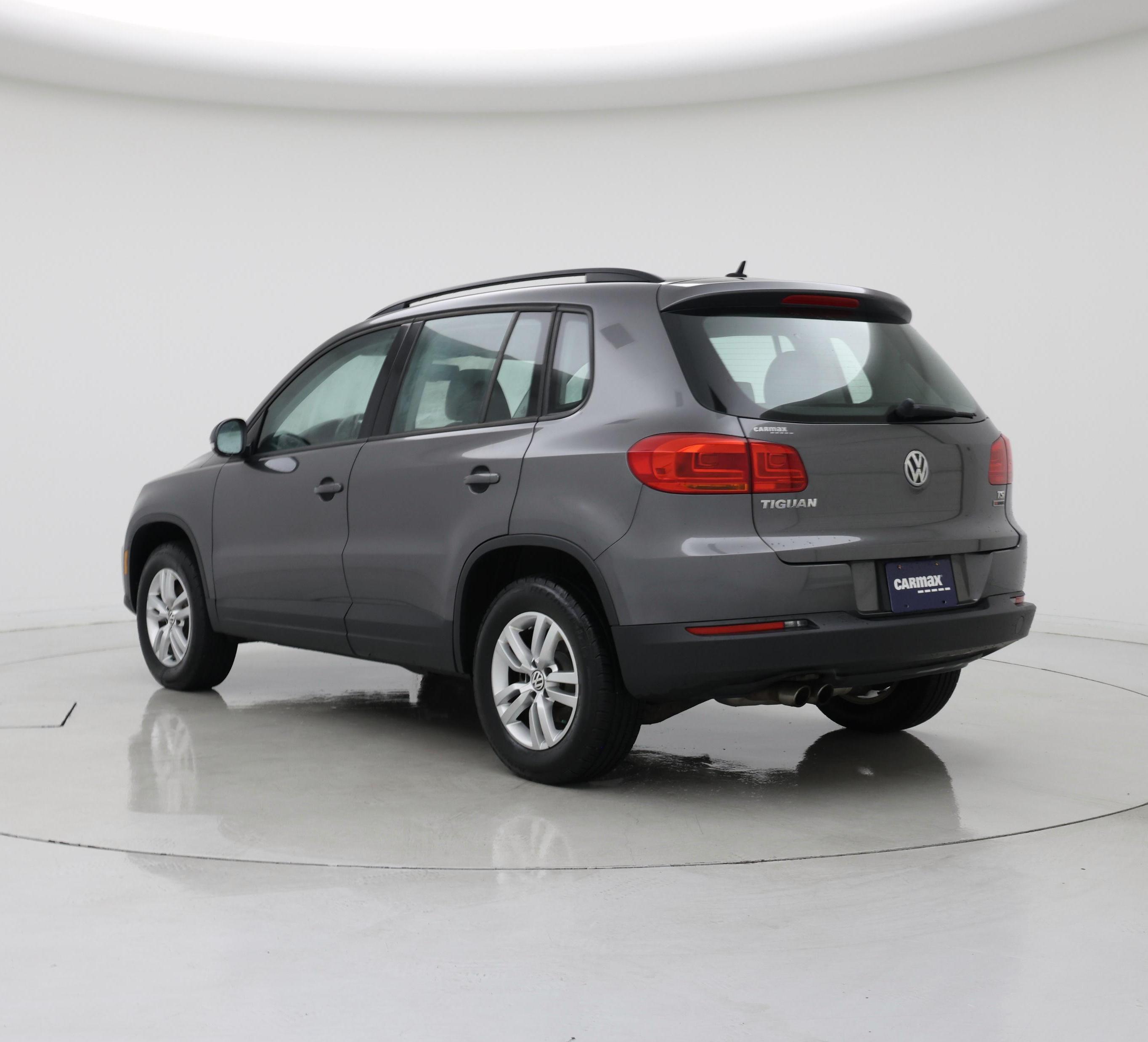 Thumbnail: 2016 Volkswagen Tiguan - 2