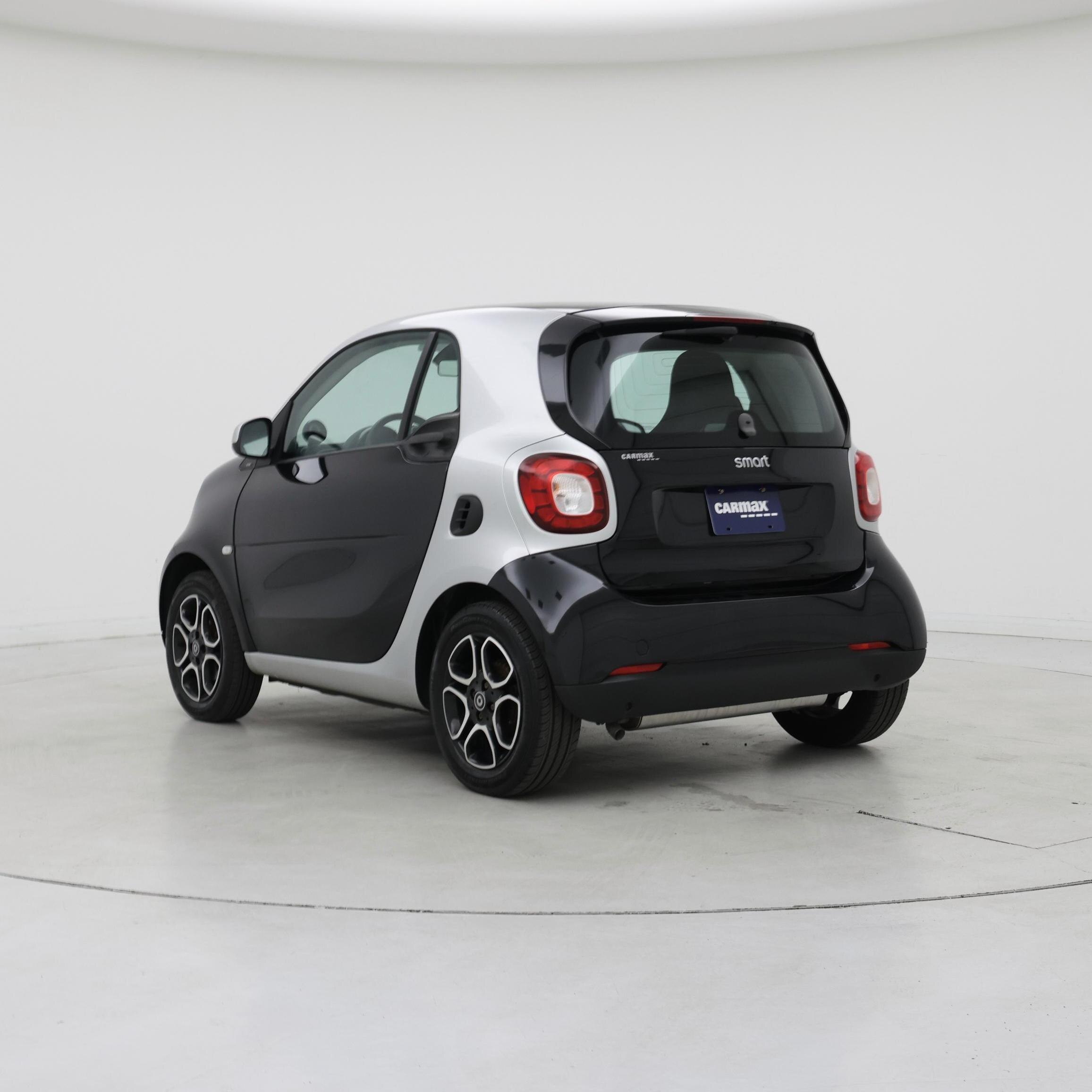 Thumbnail: 2016 smart fortwo - 2