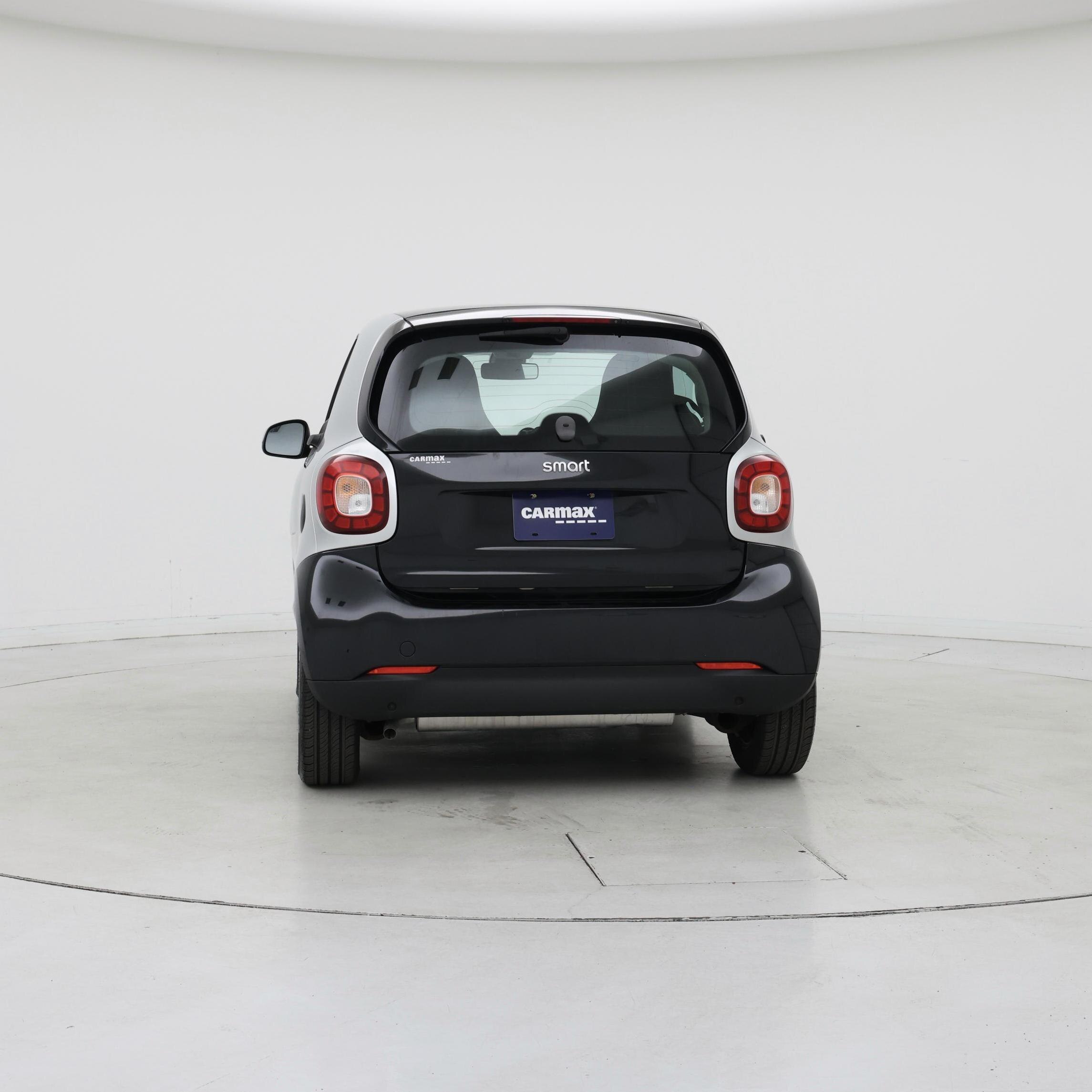 Thumbnail: 2016 smart fortwo - 6
