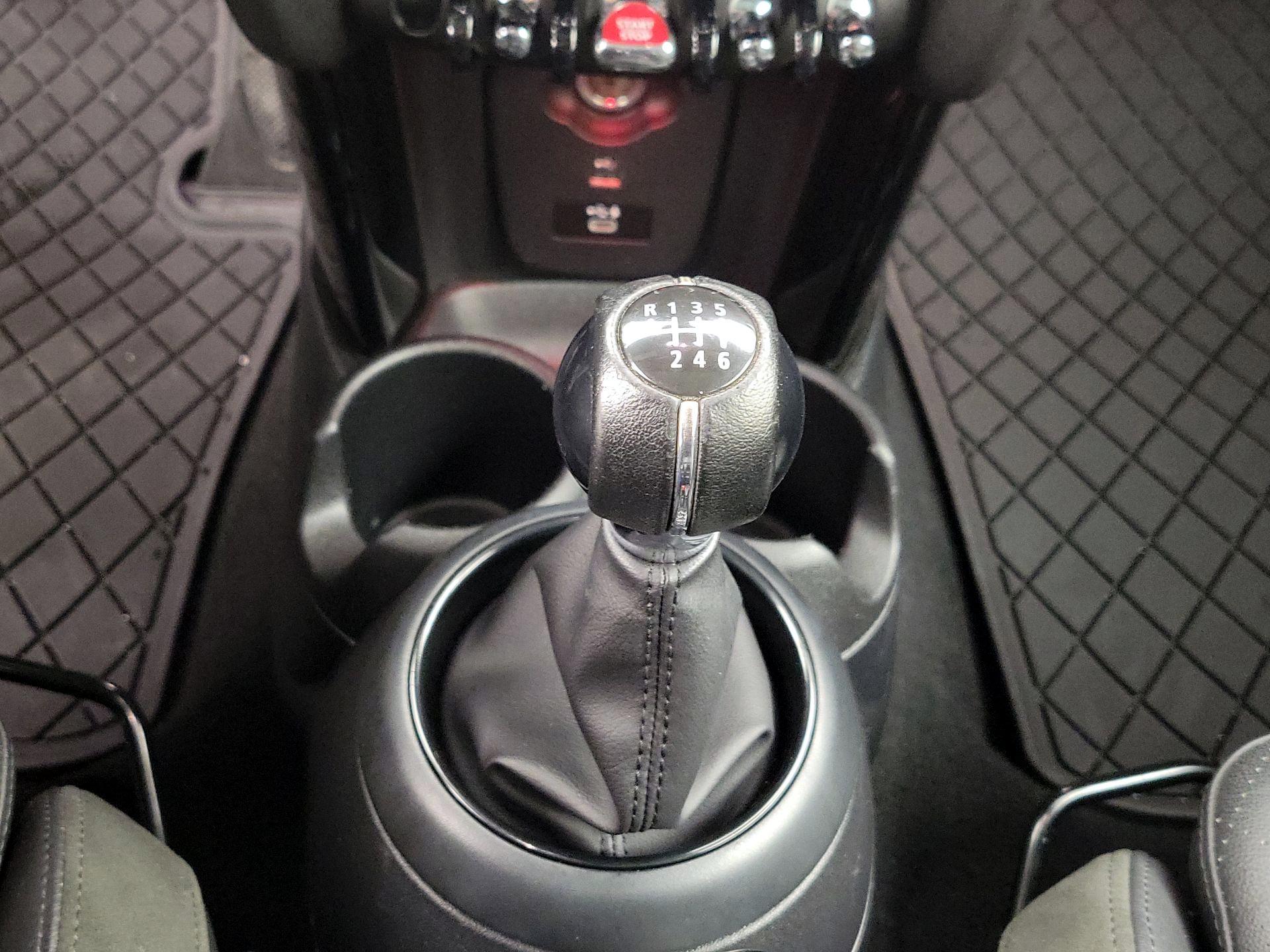Thumbnail: 2022 MINI Cooper Hardtop - 18