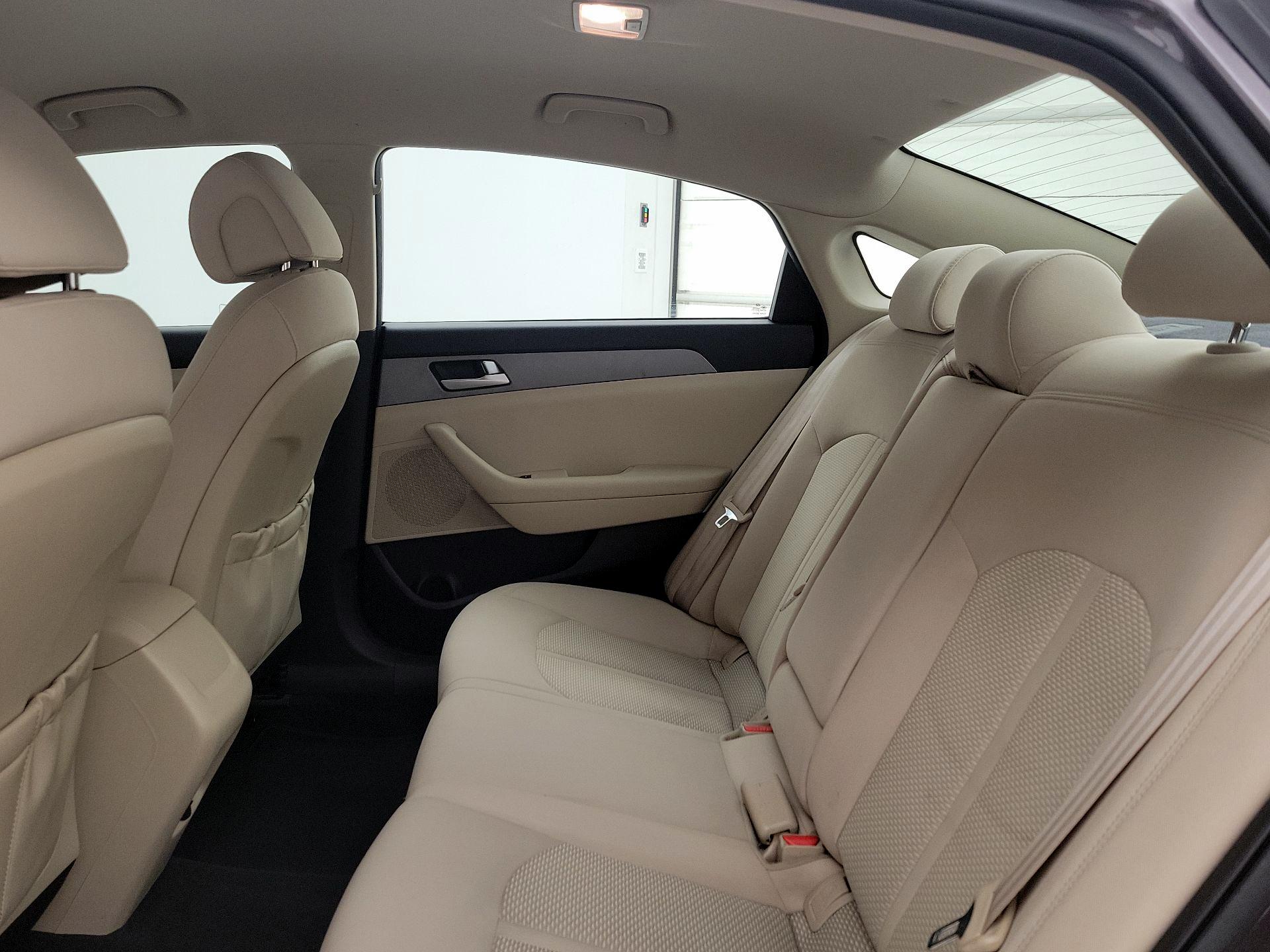 Thumbnail: 2016 Hyundai Sonata - 19