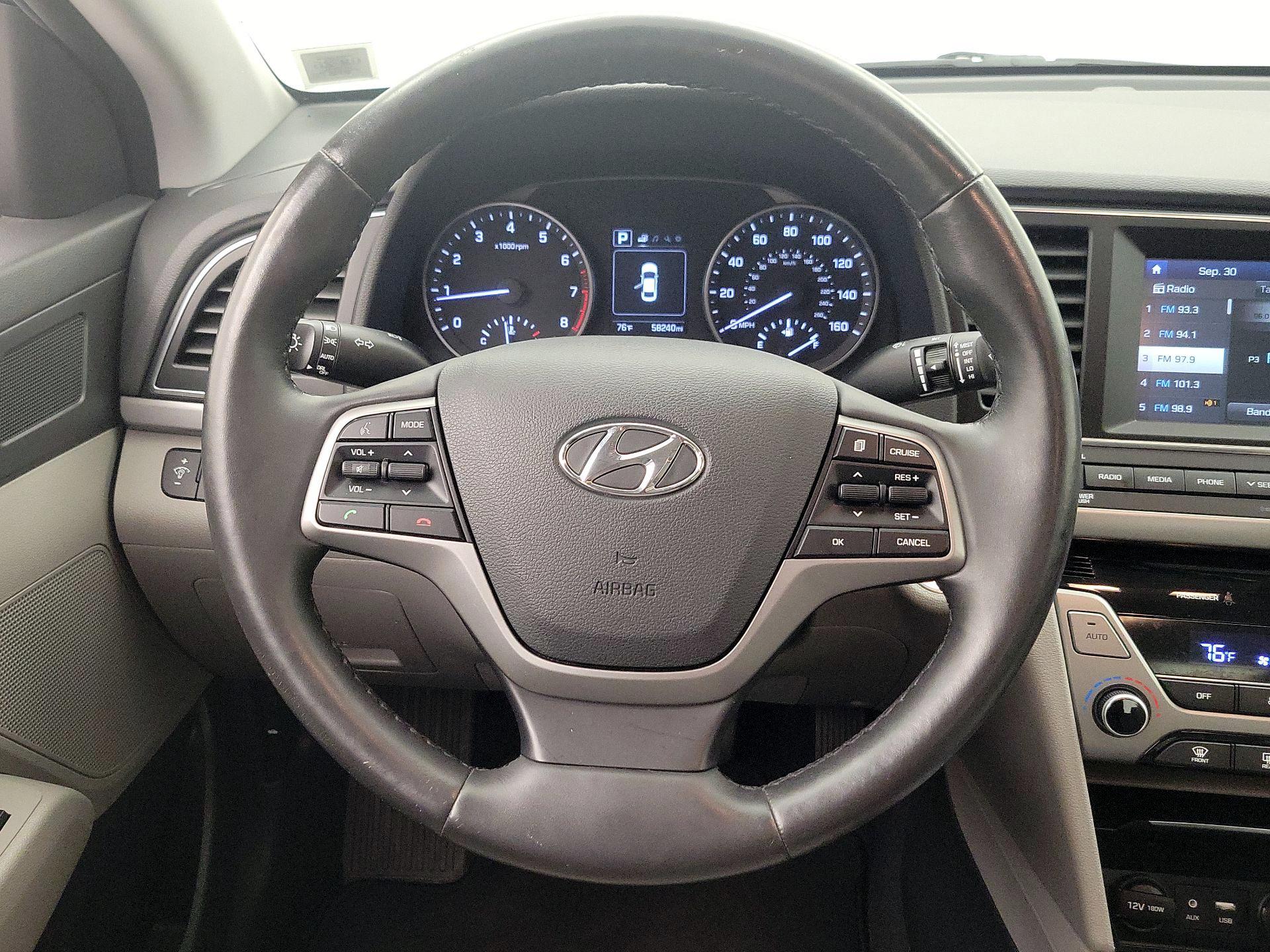 Thumbnail: 2017 Hyundai Elantra - 10