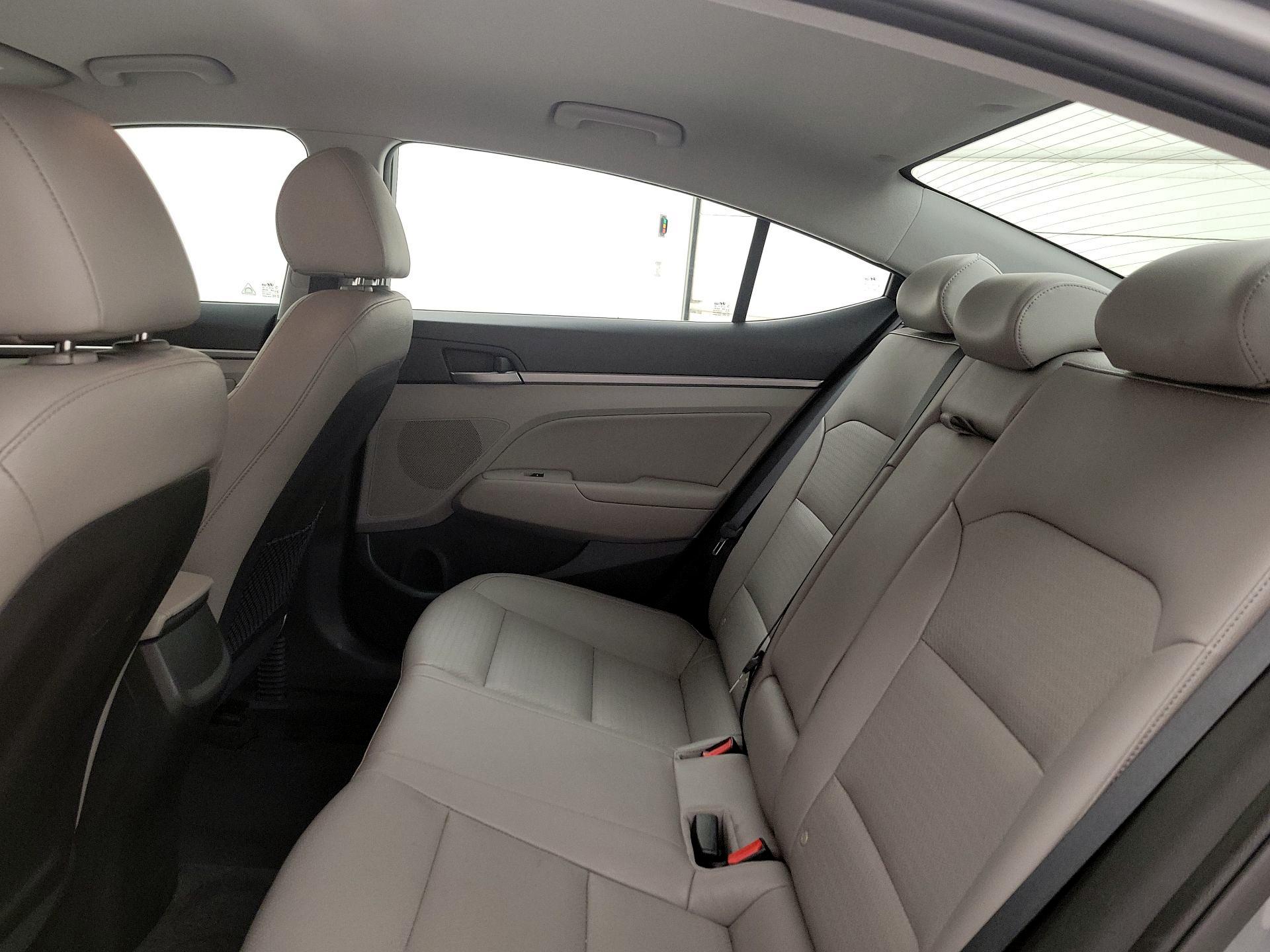 Thumbnail: 2017 Hyundai Elantra - 19